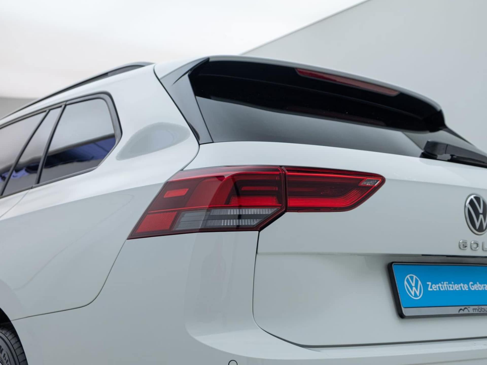 Volkswagen Golf Variant Life