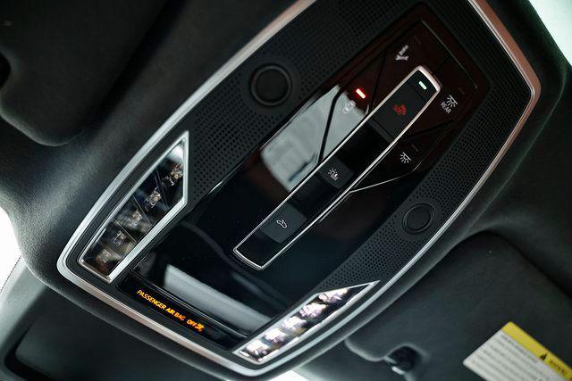 2025 Audi S8 Base - Photo 45