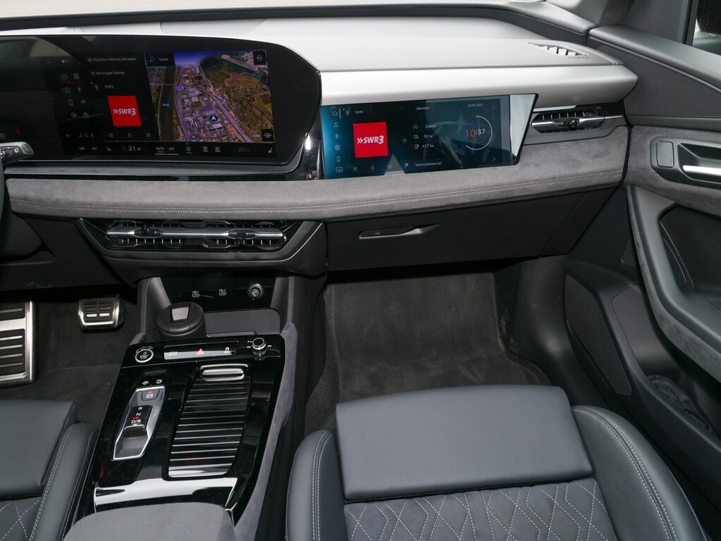 Image about Audi Q6 SUV e-tron e-tron quattro