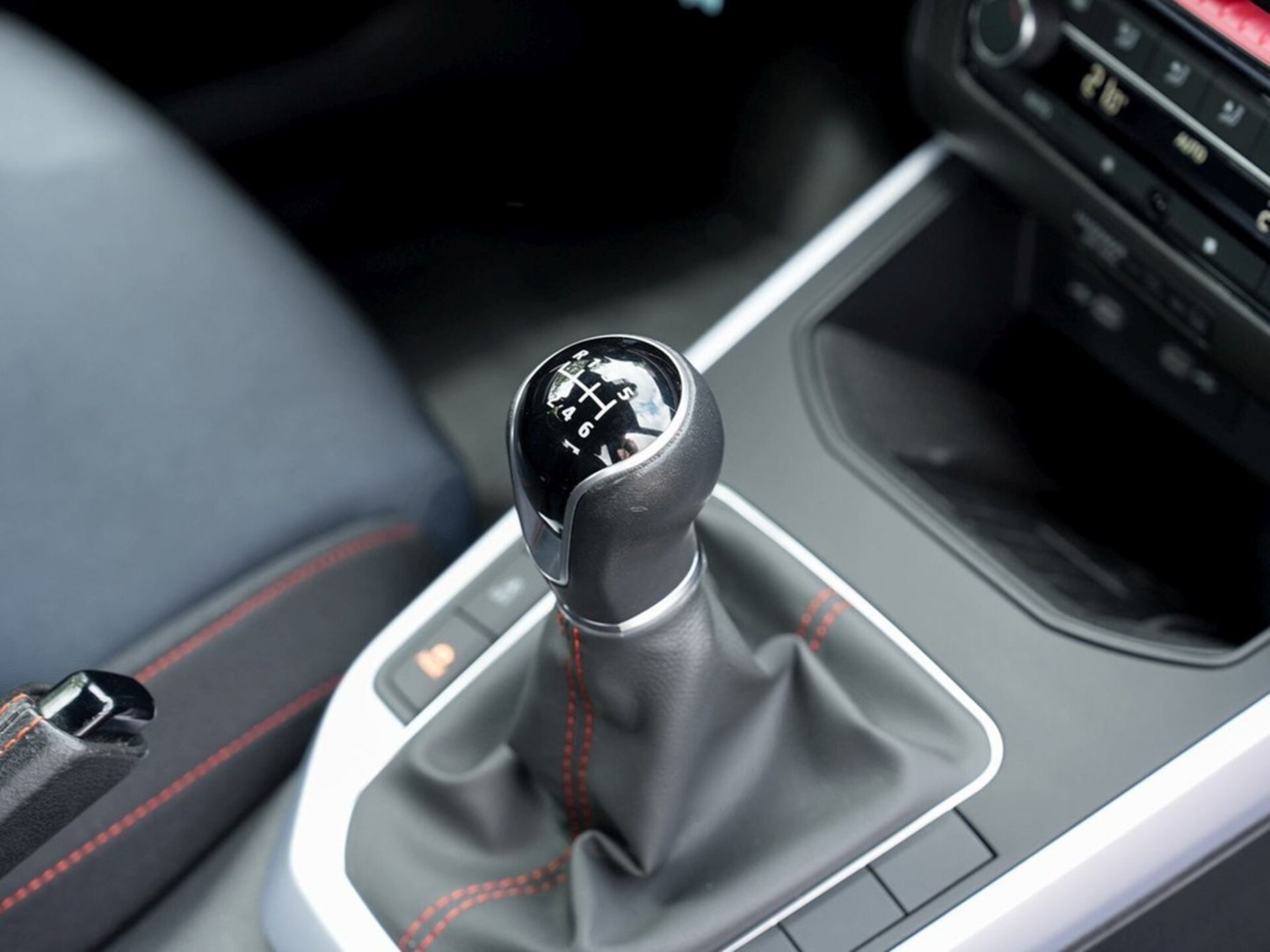 SEAT Arona FR