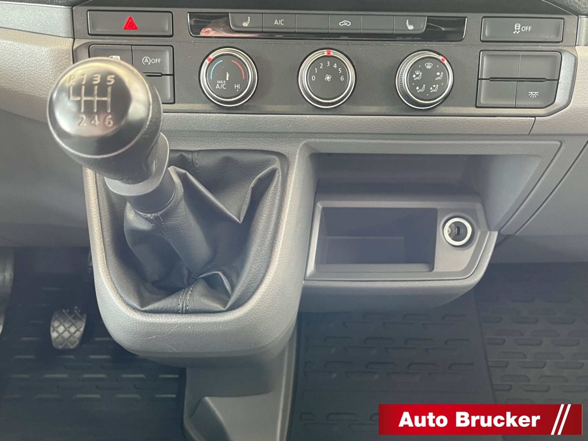Volkswagen Crafter Kasten langer Radstand