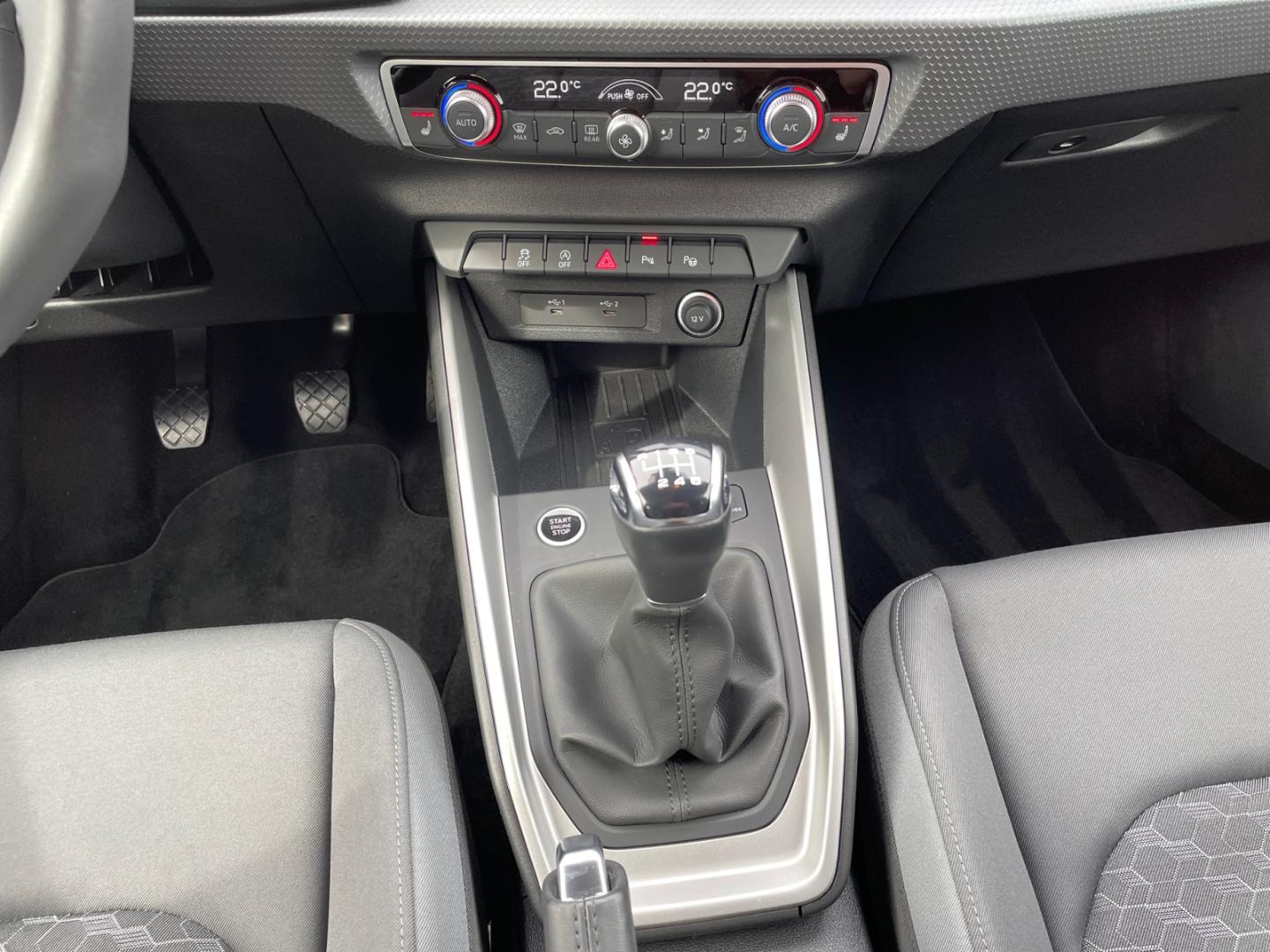 Bild über Audi A1 allstreet 30 TFSI Schaltgetriebe - für weitere Informationen kontaktieren Sie den Audi Partner
