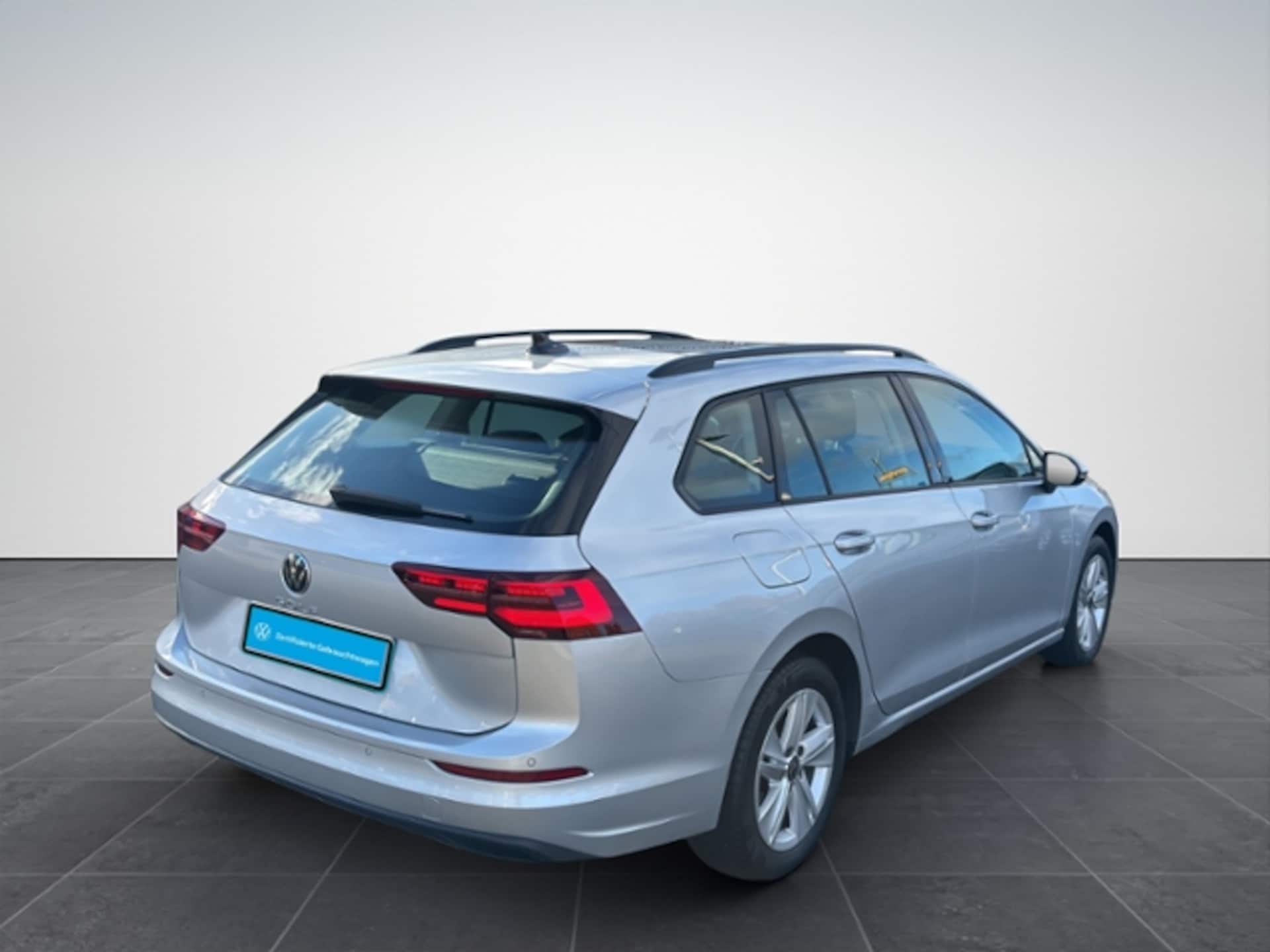Volkswagen Golf Variant Life