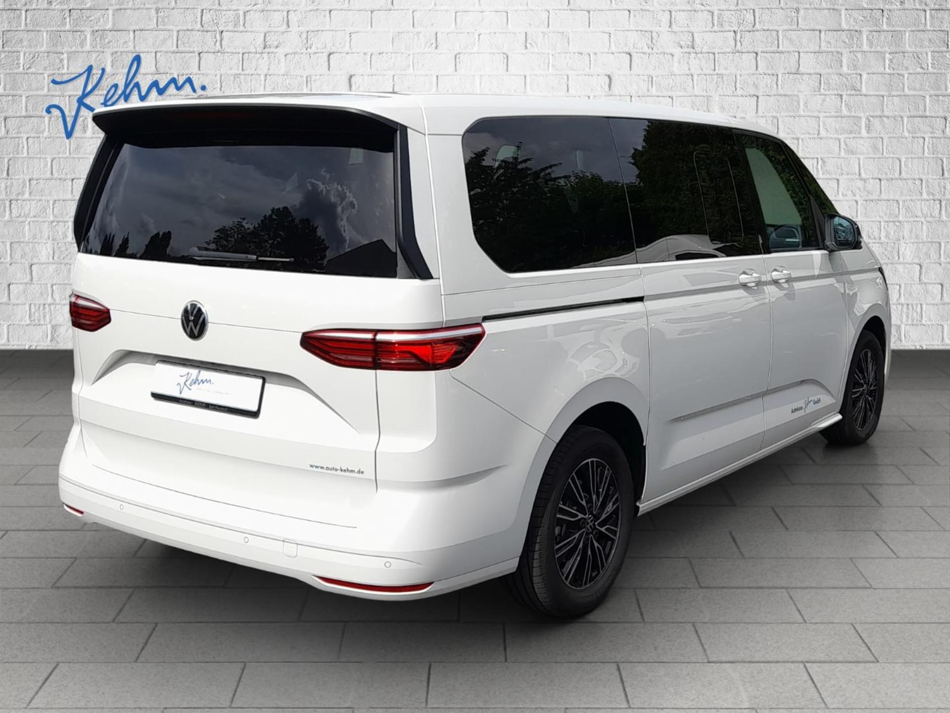 Volkswagen Multivan Langversion Basis-Modell