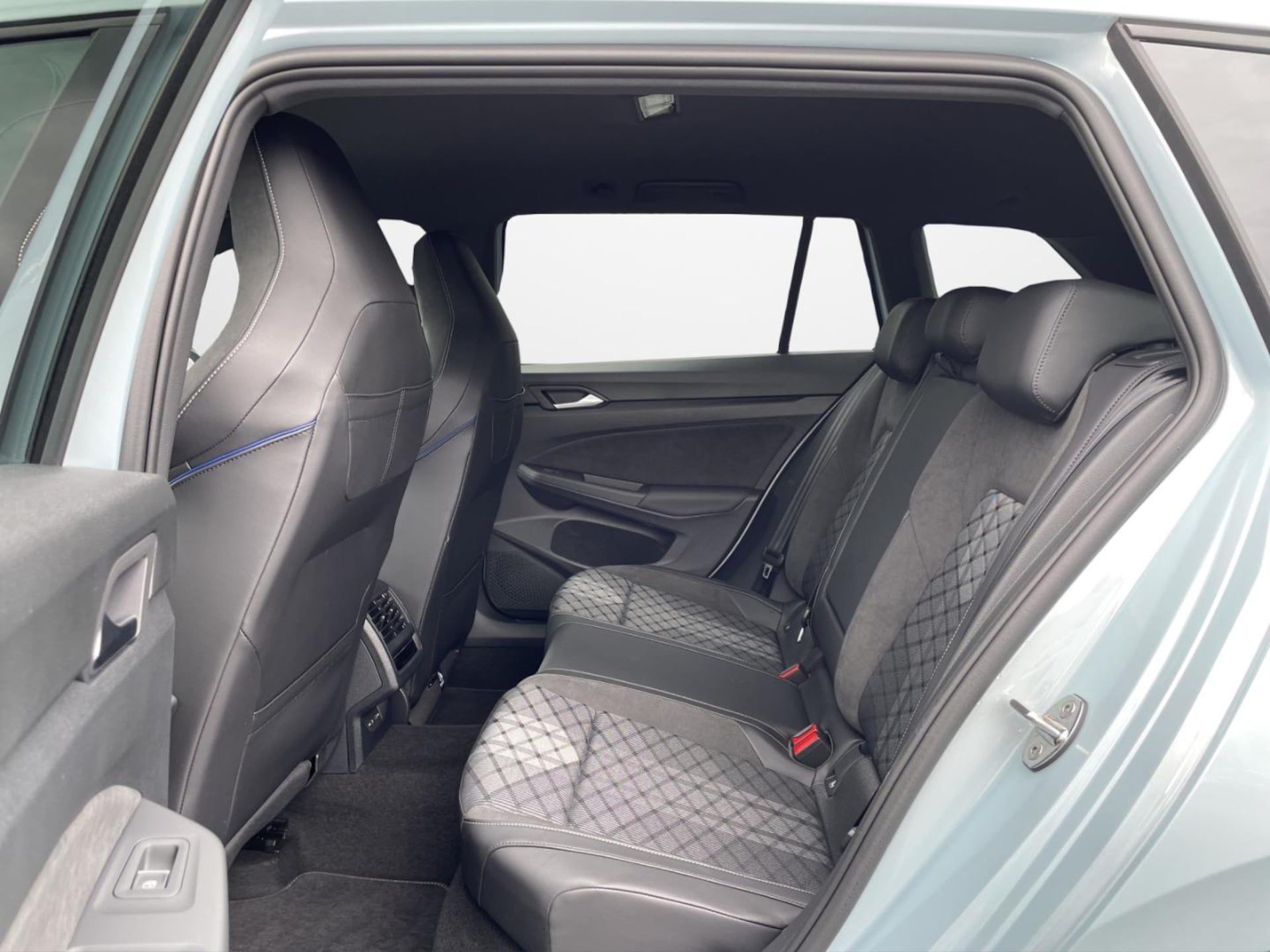 Volkswagen Golf Variant R-Line