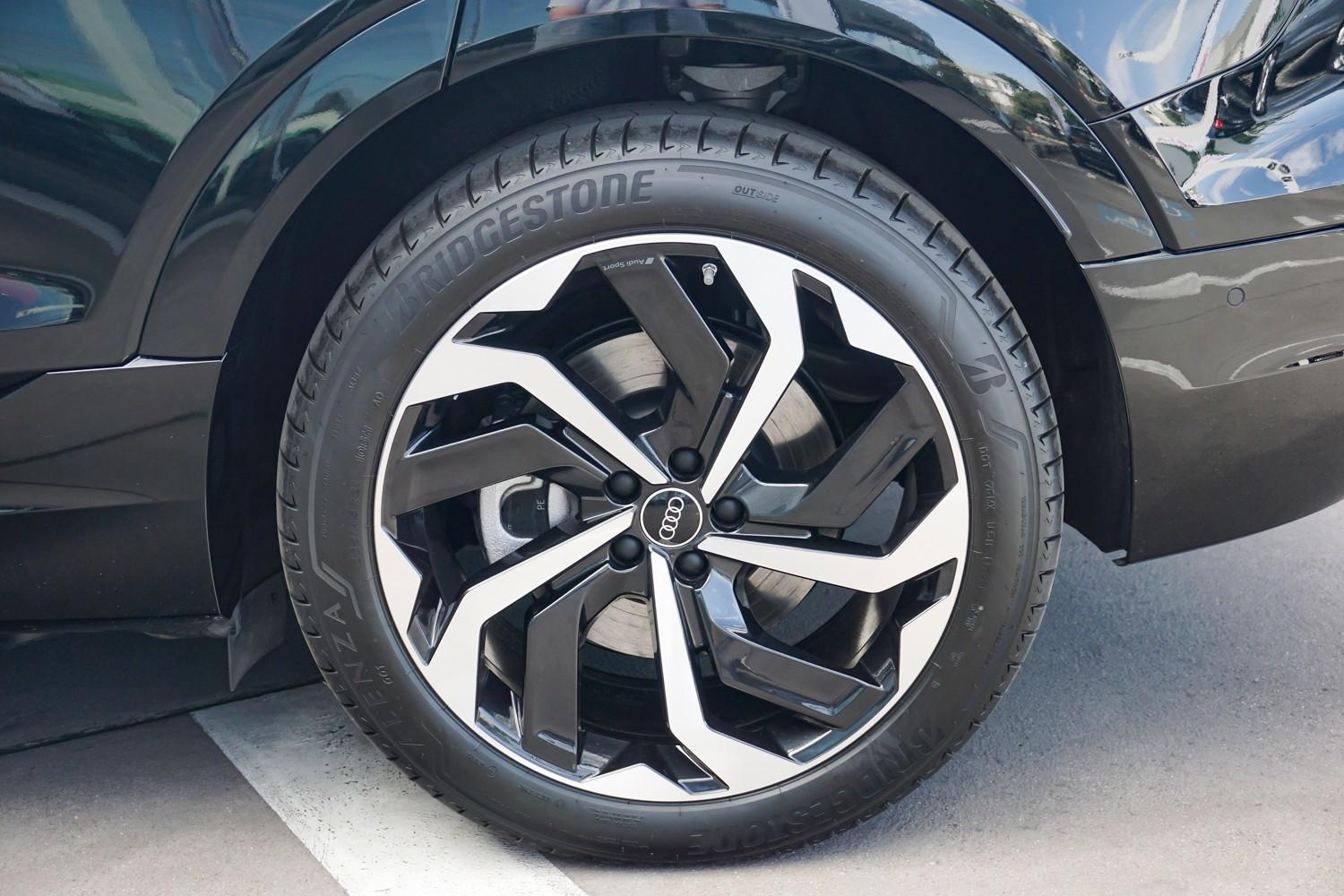 Image about Audi Q8 Sportback e-tron 55 e-tron quattro S line 300,00 kW