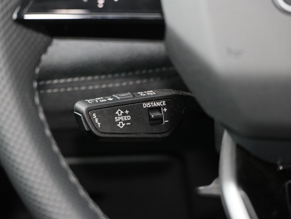 Image about Audi Q6 SUV e-tron e-tron quattro