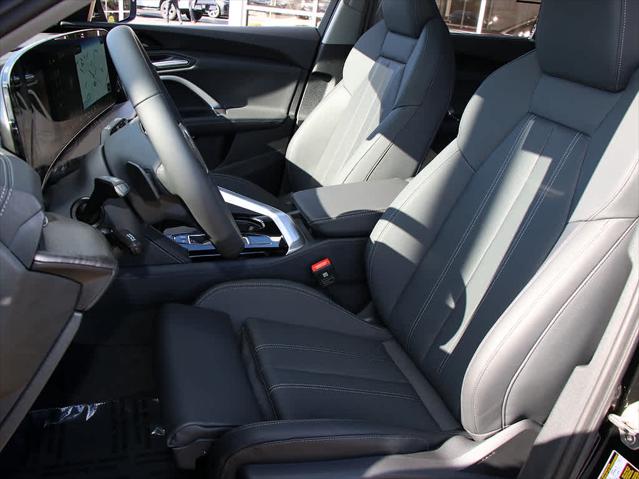 2025 AUDI Q5 - Image 11