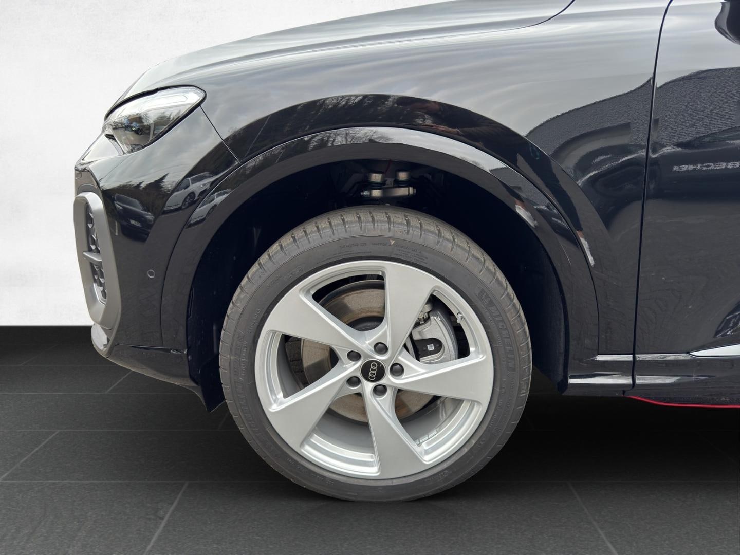 Bild über Audi Q5 SUV TDI quattro 150 kW S tronic - für weitere Informationen kontaktieren Sie den Audi Partner