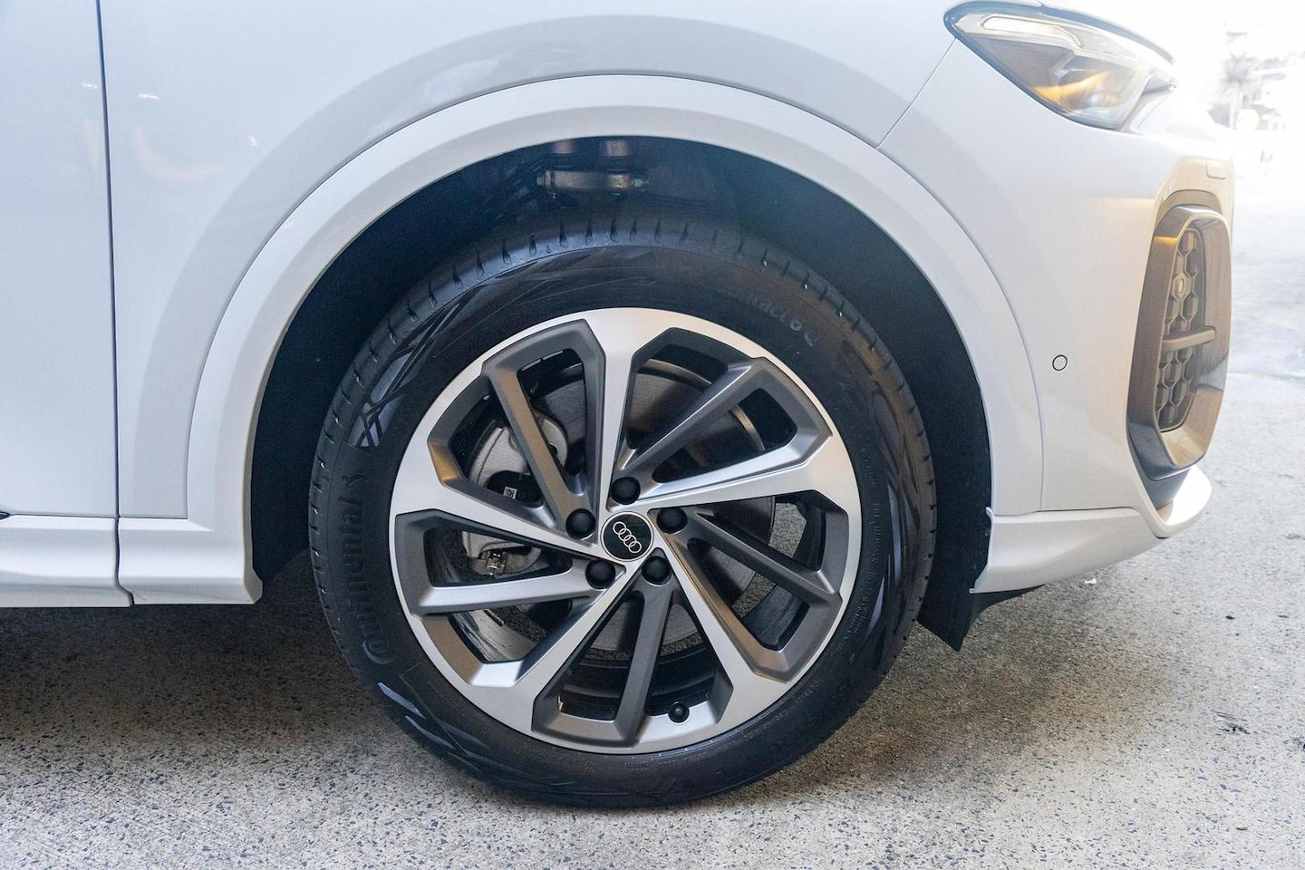 Image about Audi Q5 SUV TDI quattro 150 kW sport