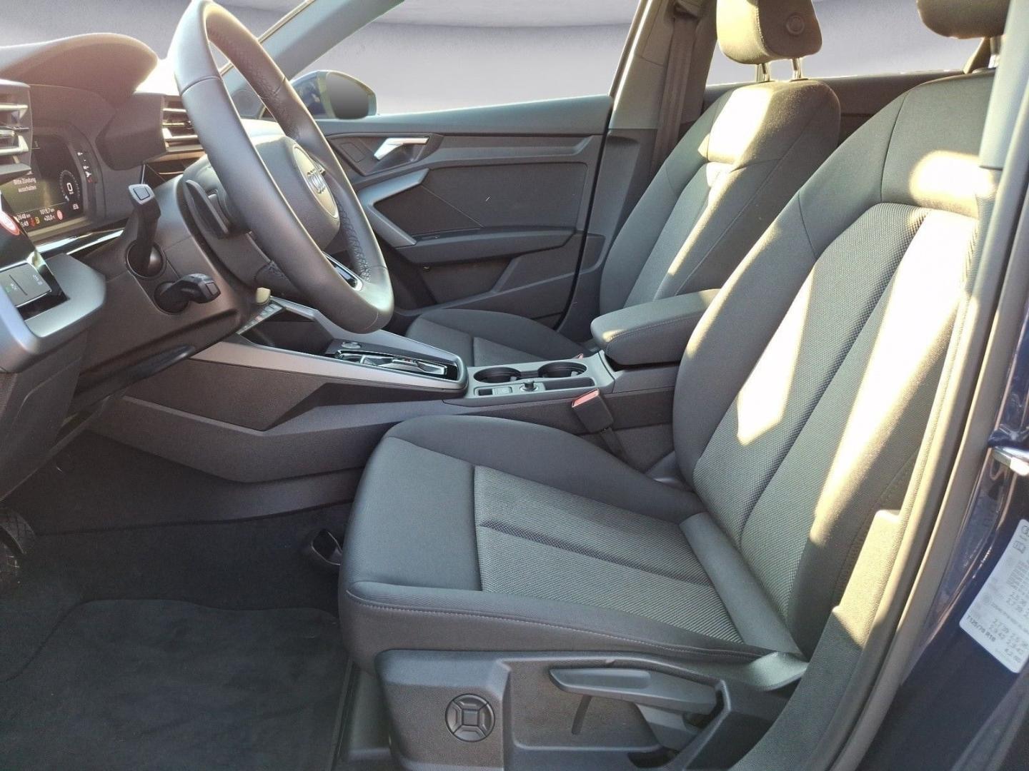 Bild über Audi A3 Limousine advanced 35 TFSI S tronic - für weitere Informationen kontaktieren Sie den Audi Partner