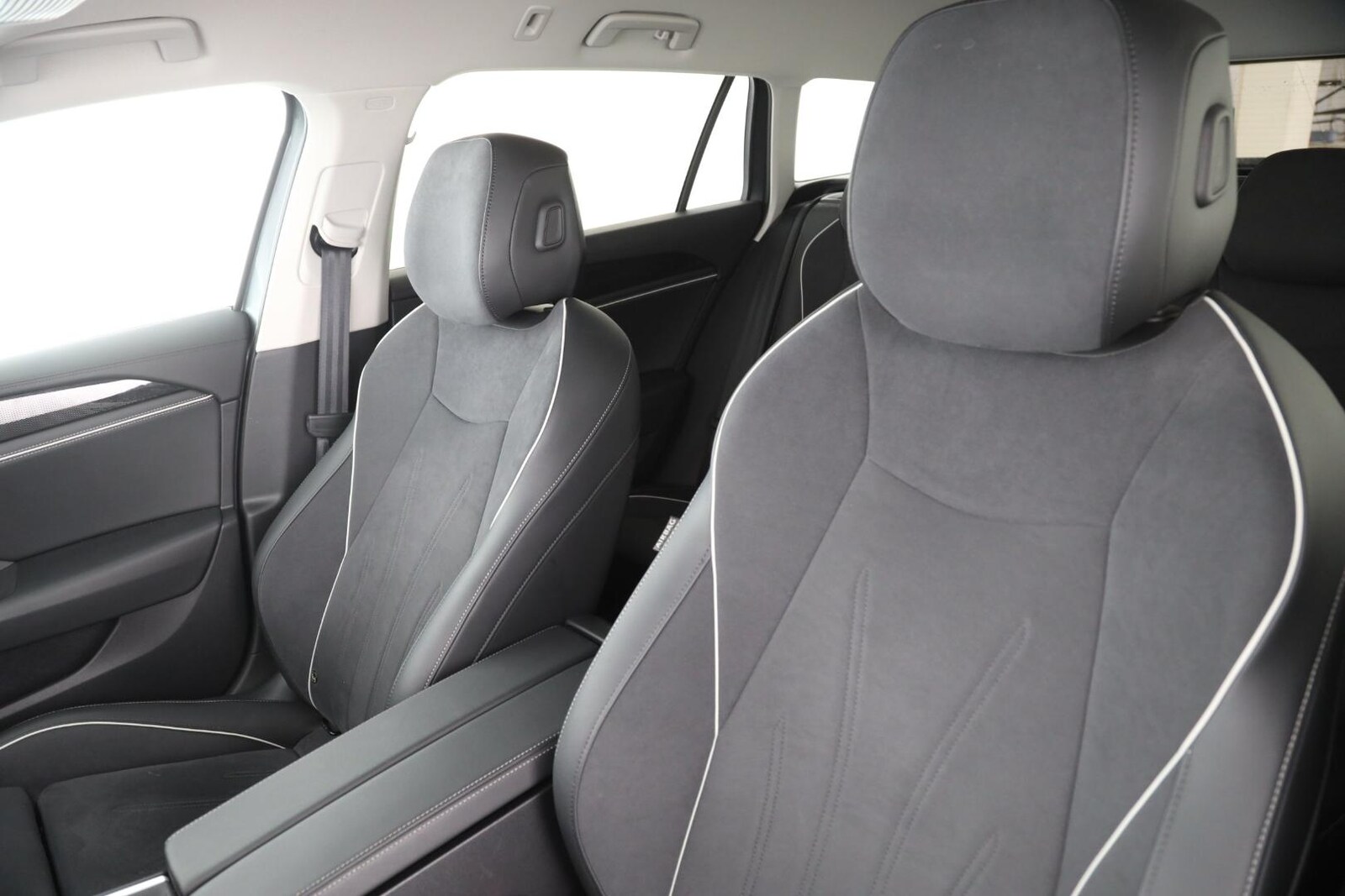 Volkswagen Passat – Bild 12