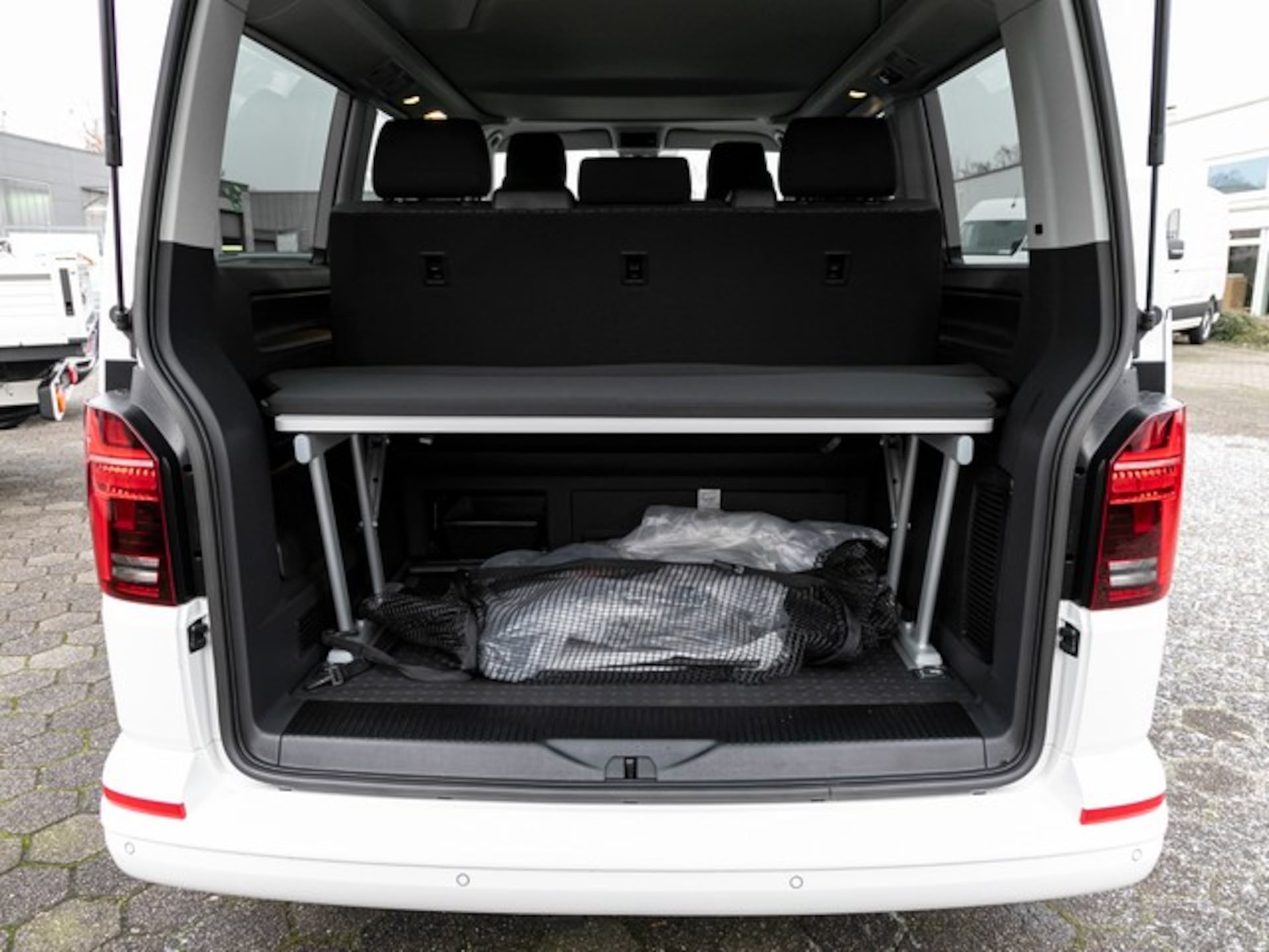 Volkswagen T6.1 California Beach
