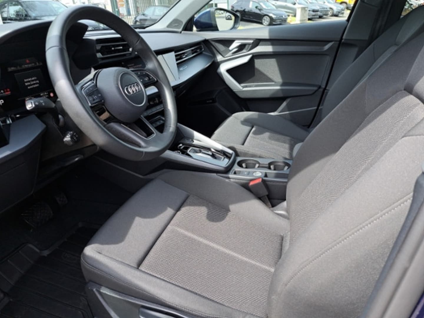Bild über Audi A3 Sportback 30 TFSI S tronic - für weitere Informationen kontaktieren Sie den Audi Partner