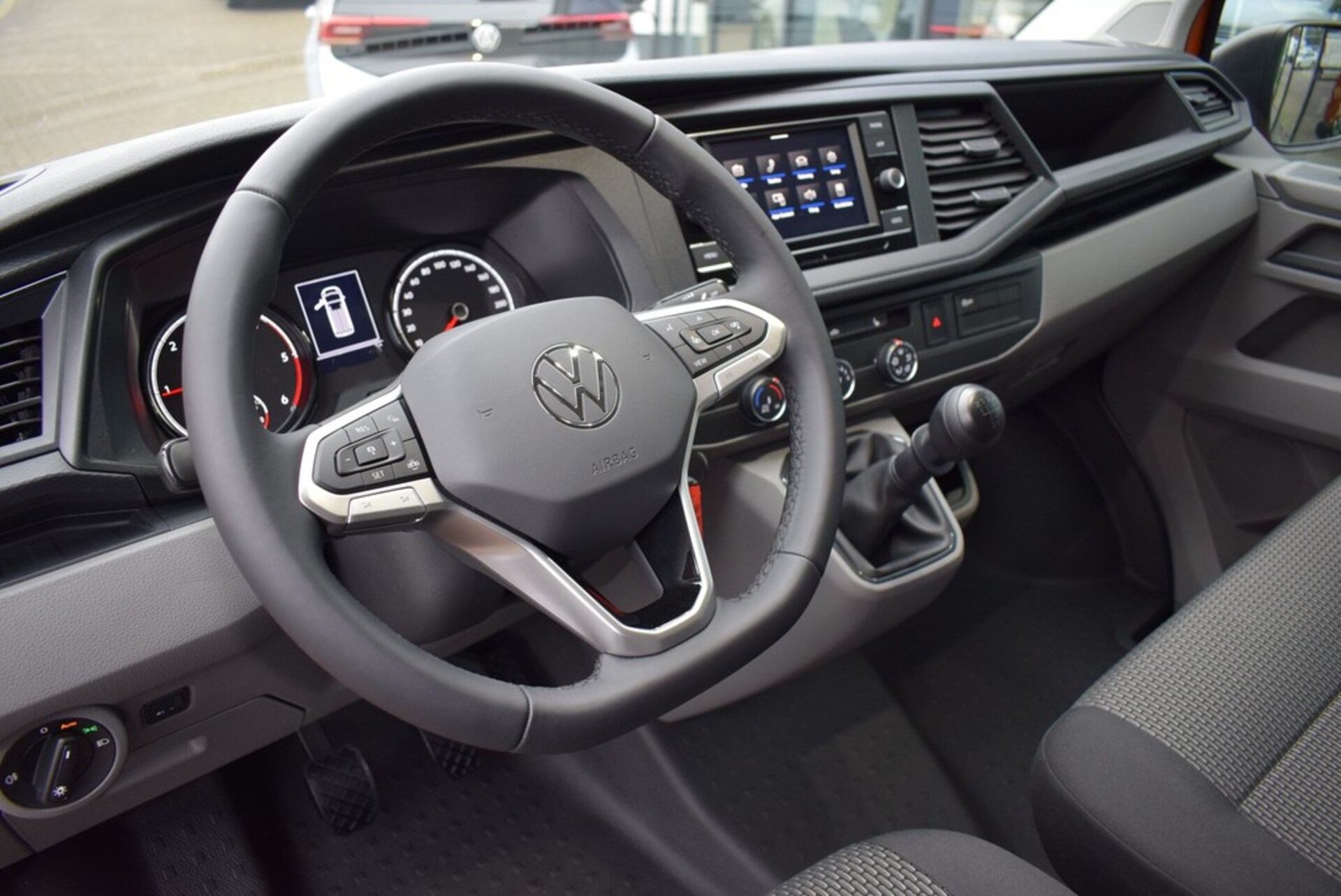 Volkswagen T6.1 Transporter Kasten langer Radstand