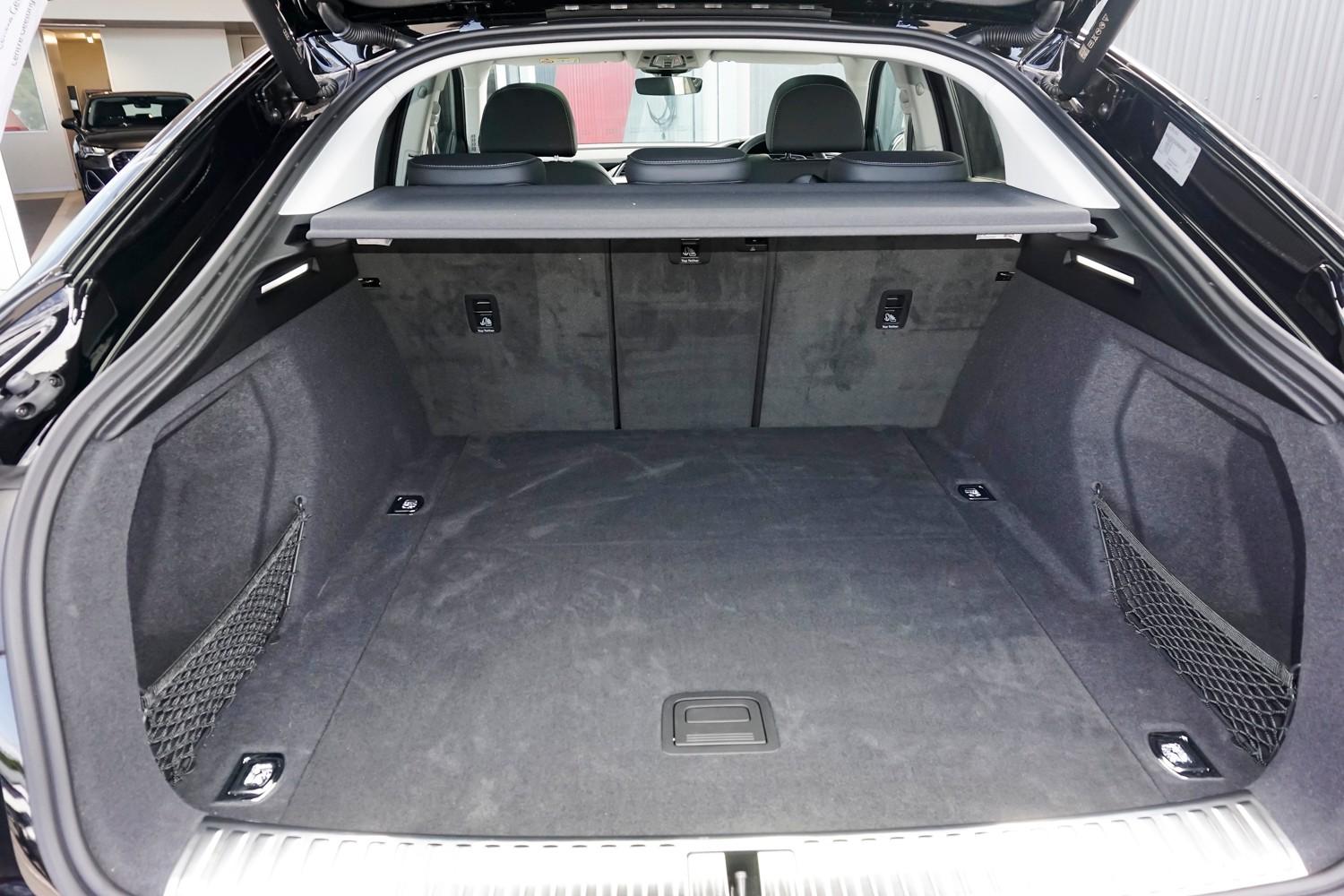 Image about Audi Q8 Sportback e-tron 55 e-tron quattro S line 300,00 kW