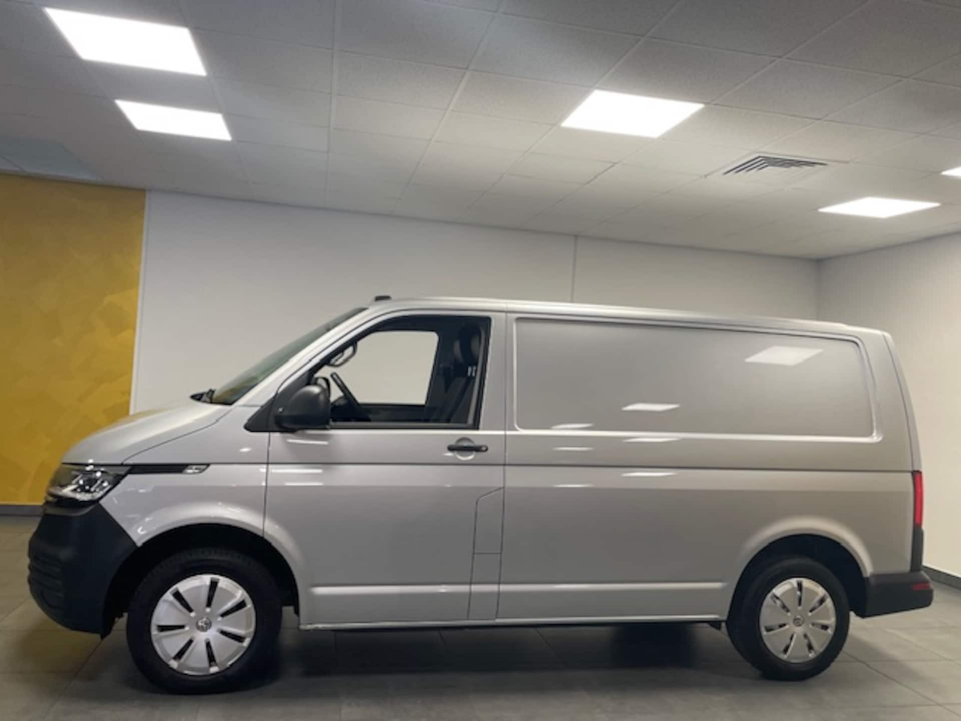 Volkswagen T6.1 Transporter Kasten kurzer Radstand