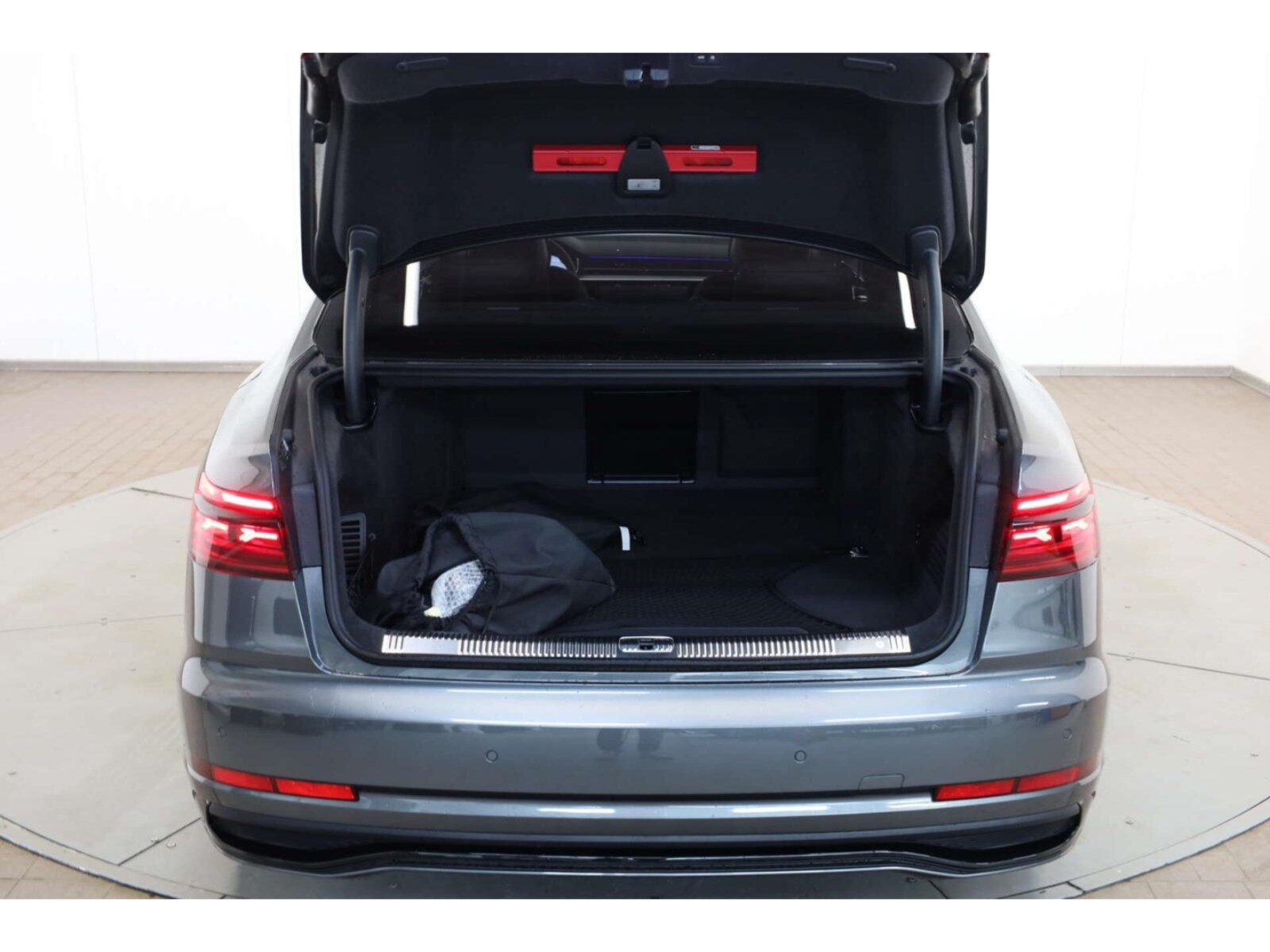 Audi A8 – Bild 12
