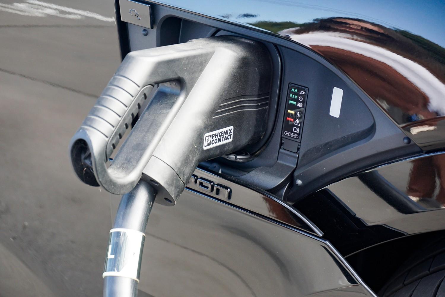 Image about Audi Q8 Sportback e-tron 55 e-tron quattro S line 300,00 kW