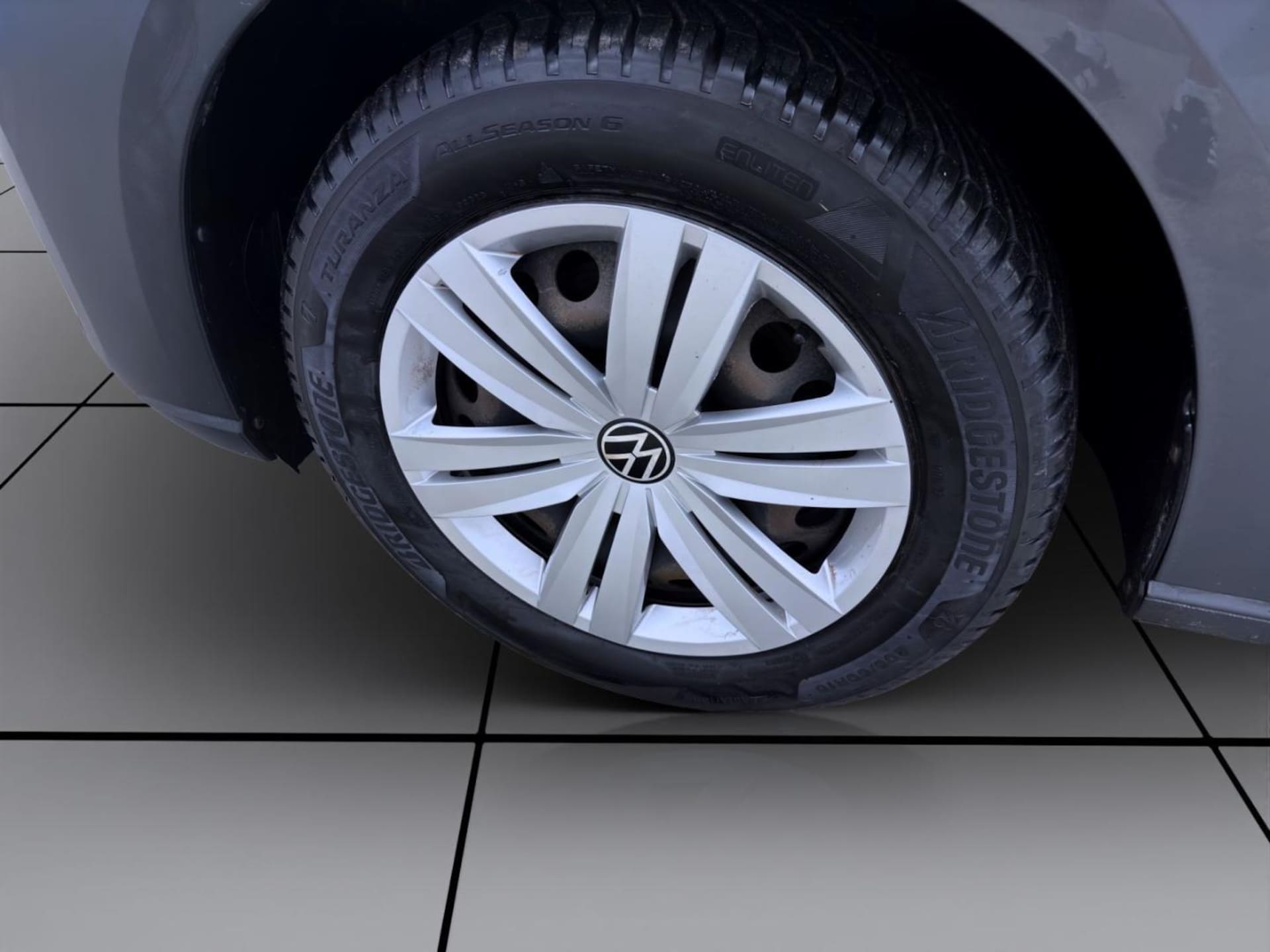Volkswagen Caddy Basis-Modell
