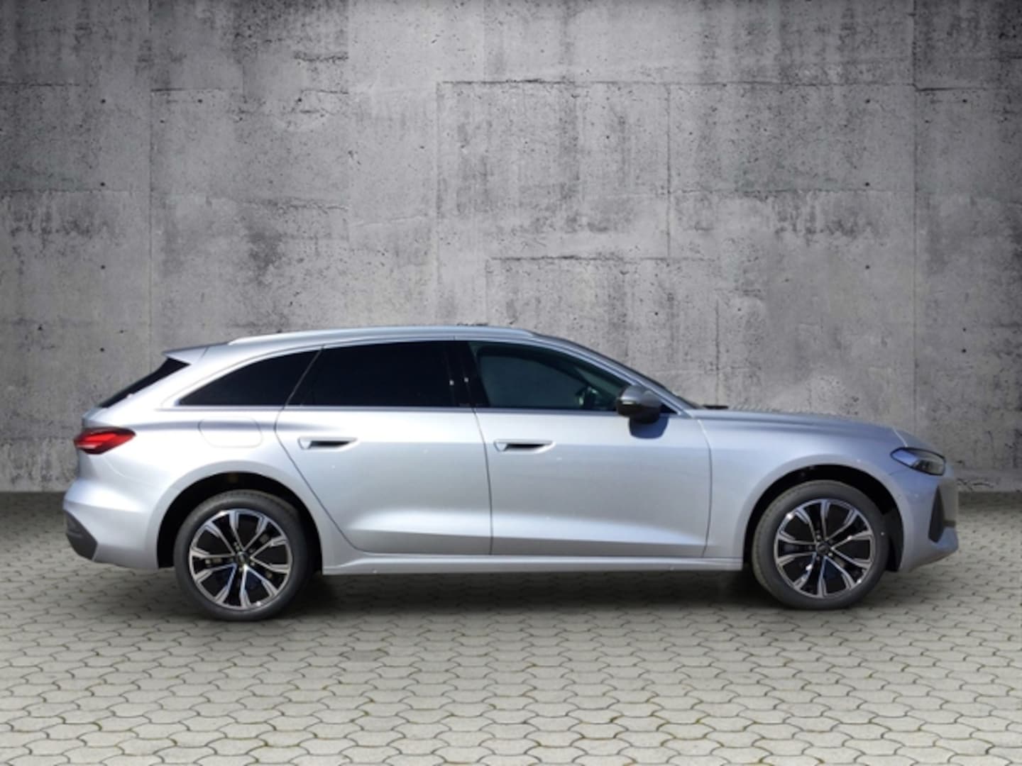 Bild über Audi A5 Avant TDI 150 kW S tronic - für weitere Informationen kontaktieren Sie den Audi Partner