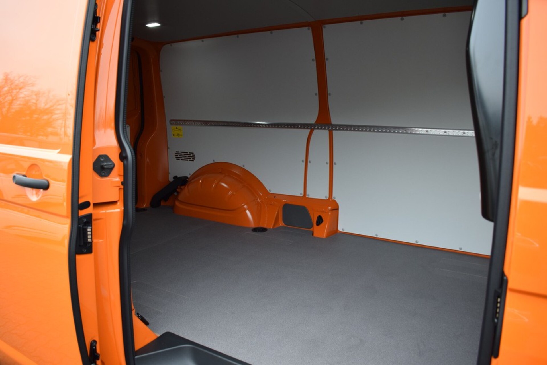 Volkswagen T6.1 Transporter Kasten langer Radstand