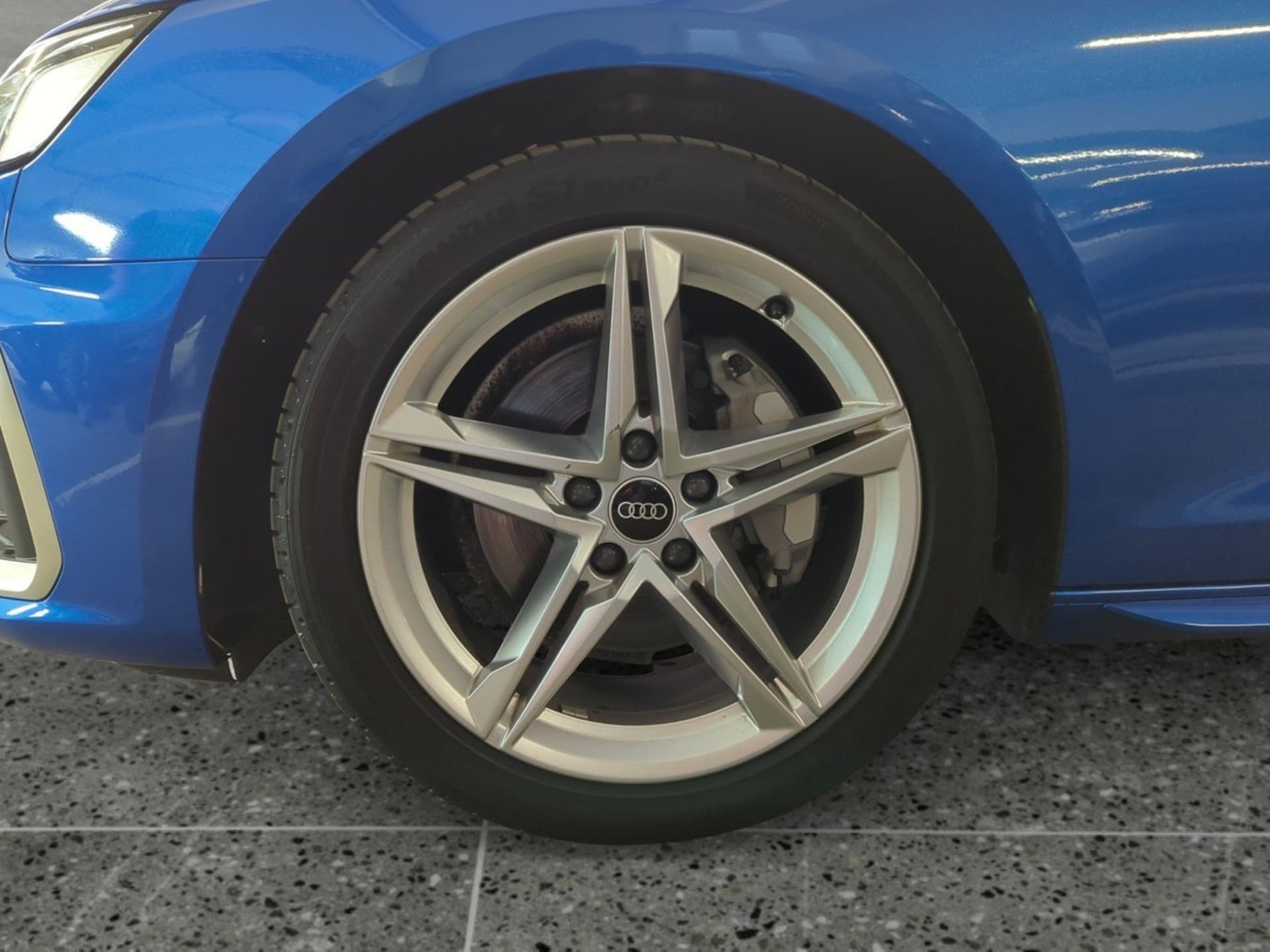 Audi A4 Avant S line
