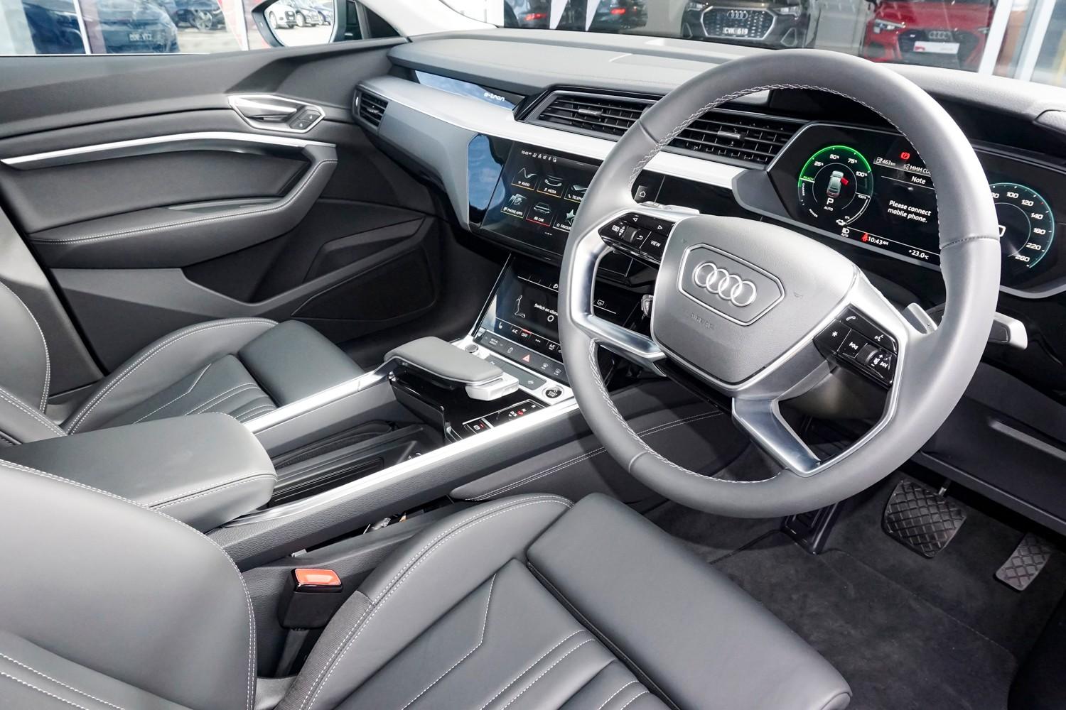 Image about Audi Q8 Sportback e-tron 55 e-tron quattro S line 300,00 kW