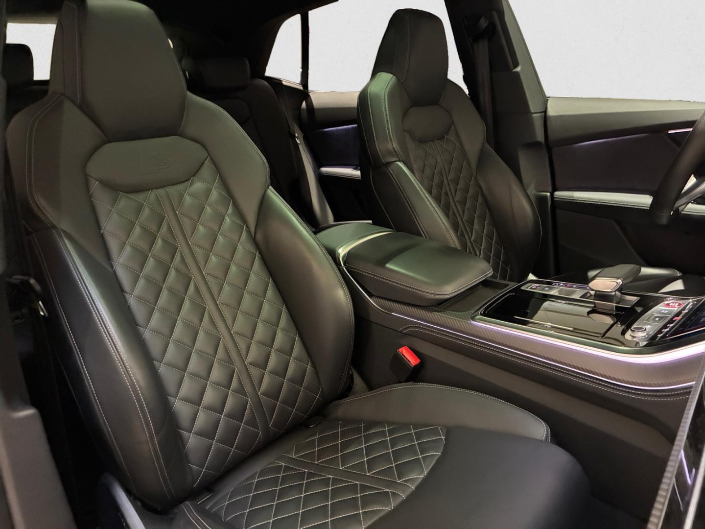 Bild som visar&nbsp;Audi SQ8&nbsp;SQ8 SUV TFSI 507 hk tiptronic - för mer information kontakta din Audi Partner