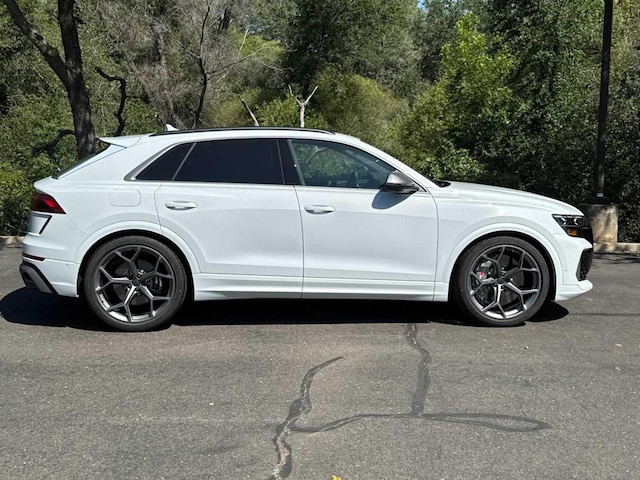 2026 Audi RS Q8 SUV performance