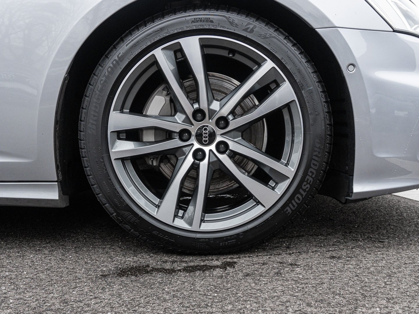 Bild über Audi A6 Avant S line 45 TFSI quattro S tronic - für weitere Informationen kontaktieren Sie den Audi Partner