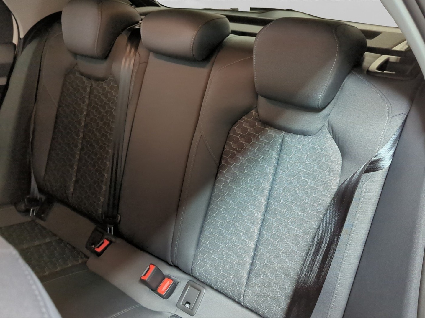 Bild über Audi A1 Sportback advanced 25 TFSI S tronic - für weitere Informationen kontaktieren Sie den Audi Partner