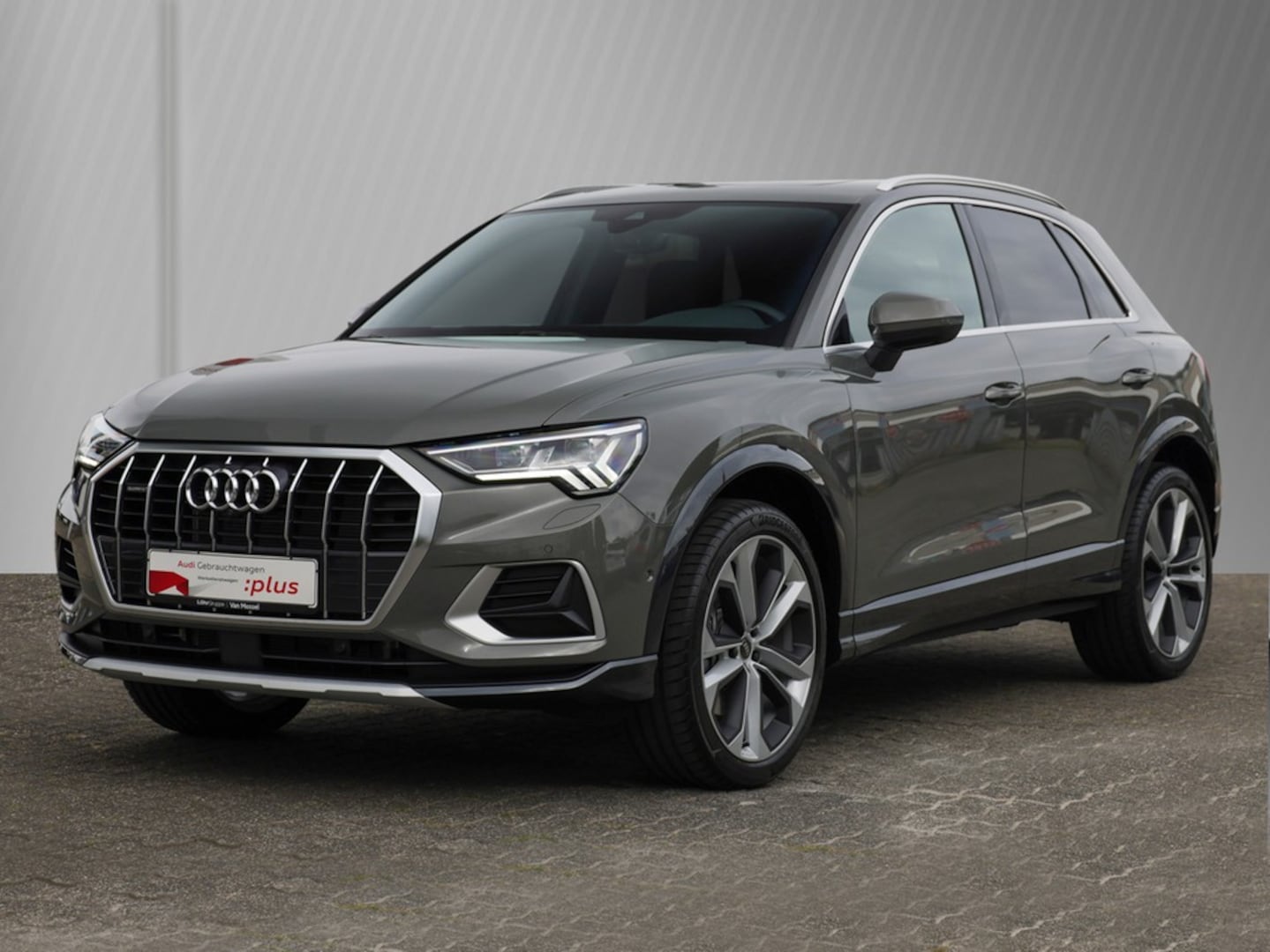 Bild über Audi Q3 TFSI quattro 140 kW S tronic - für weitere Informationen kontaktieren Sie den Audi Partner