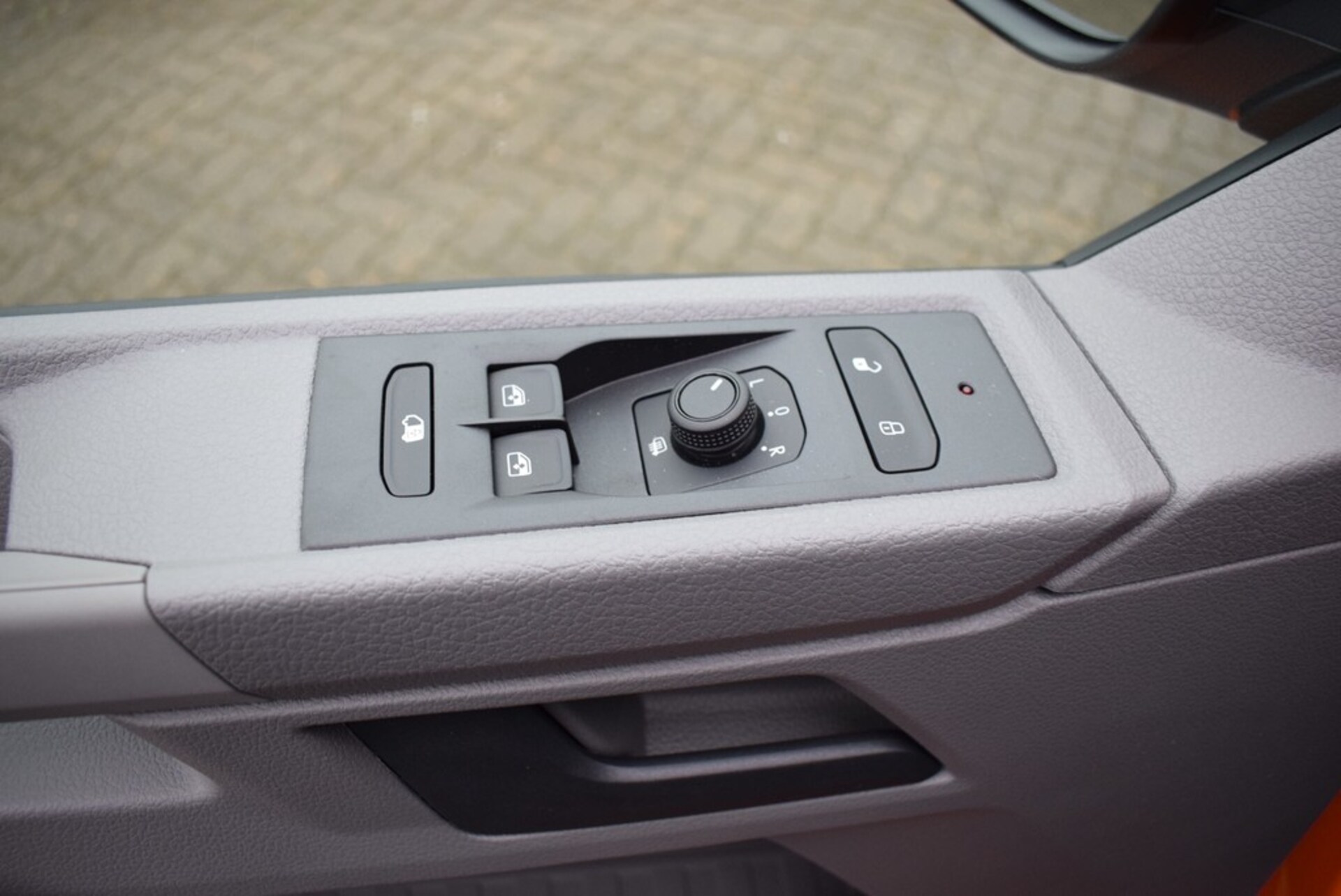 Volkswagen T6.1 Transporter Kasten langer Radstand