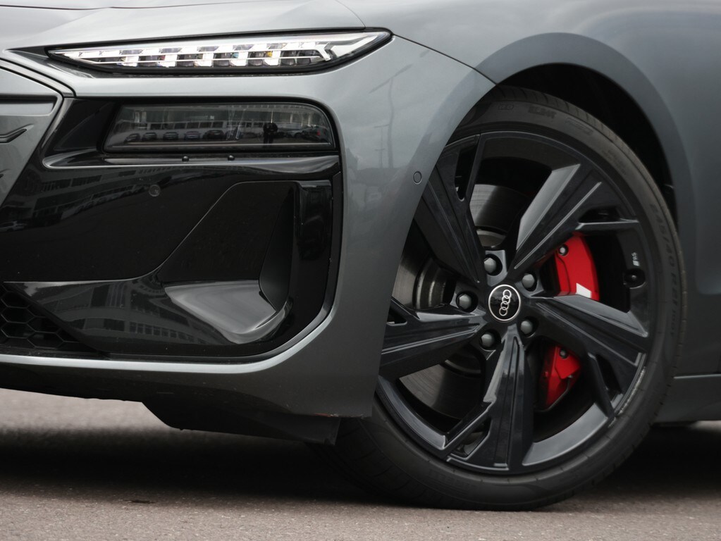 Audi S6 Avant e-tron