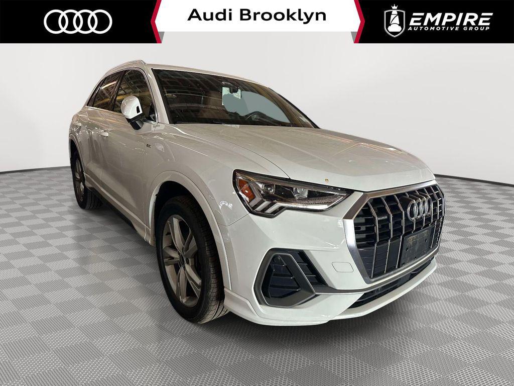 2023 Audi Q3 45 TFSI S Line Premium quattro's photo