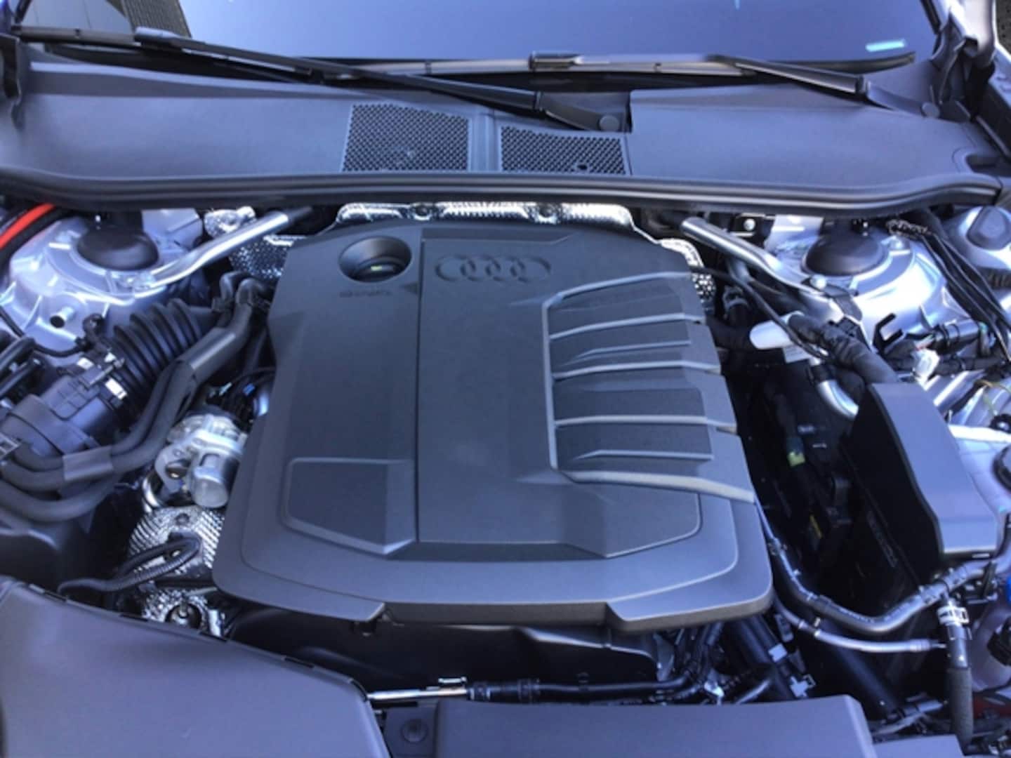 Bild über Audi A5 Avant TDI 150 kW S tronic - für weitere Informationen kontaktieren Sie den Audi Partner