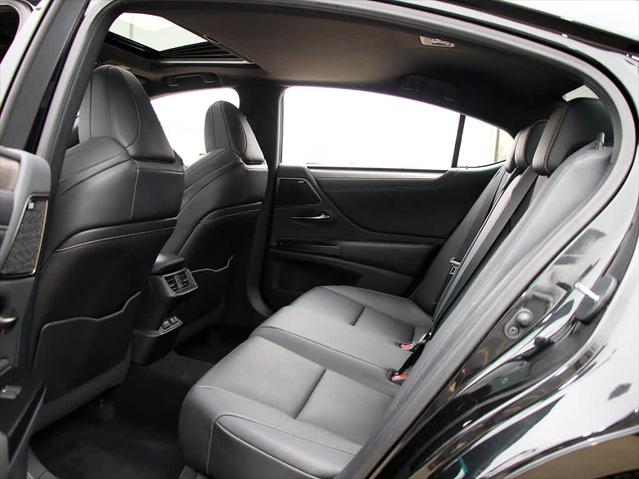 2021 LEXUS ES - Image 23