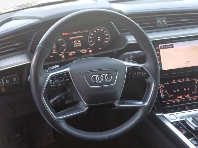 Immagine di Audi e-tron advanced 55 quattro 300,00 kW - for more details contact your dealer