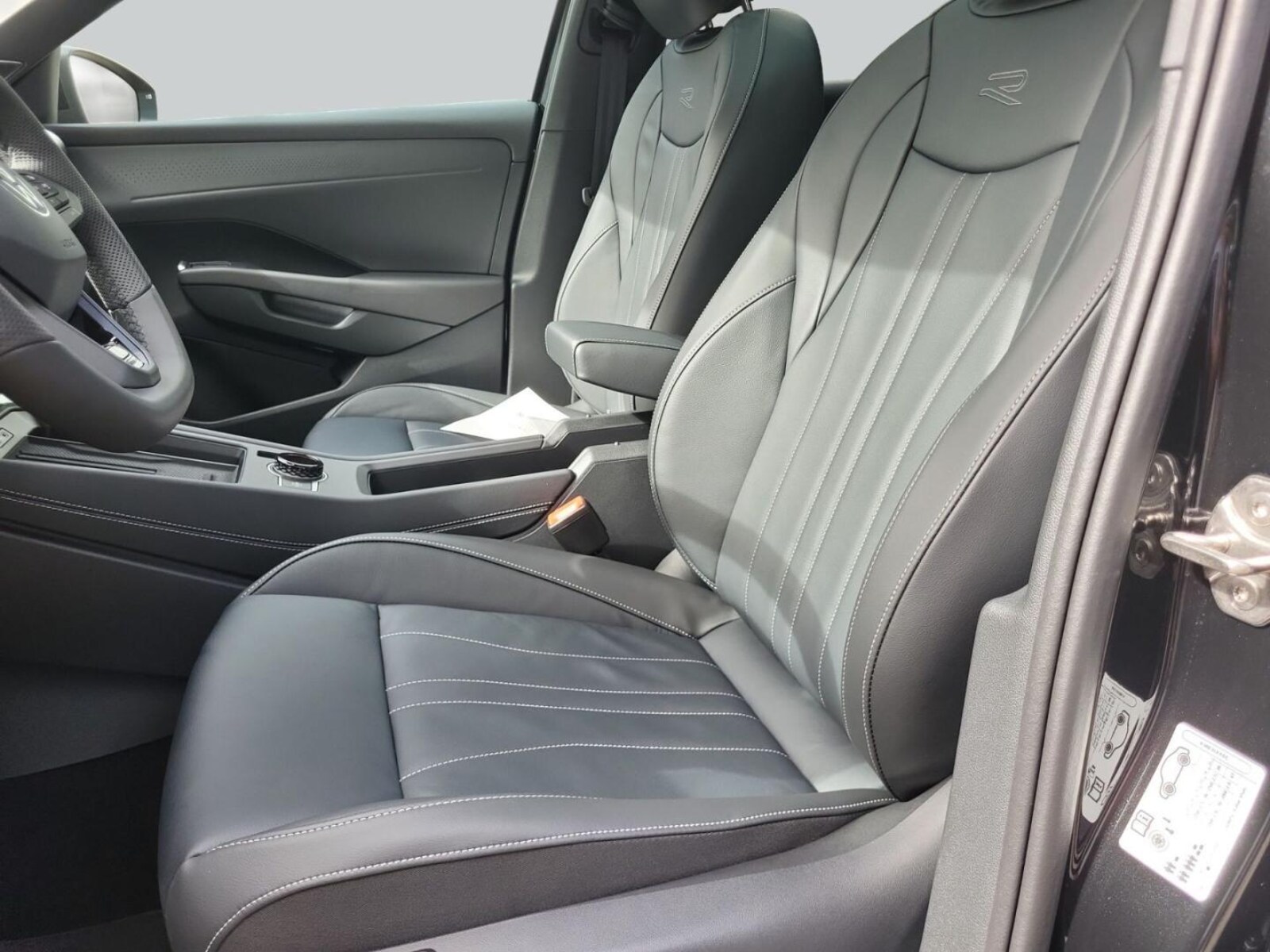 Volkswagen T-Roc – Bild 10