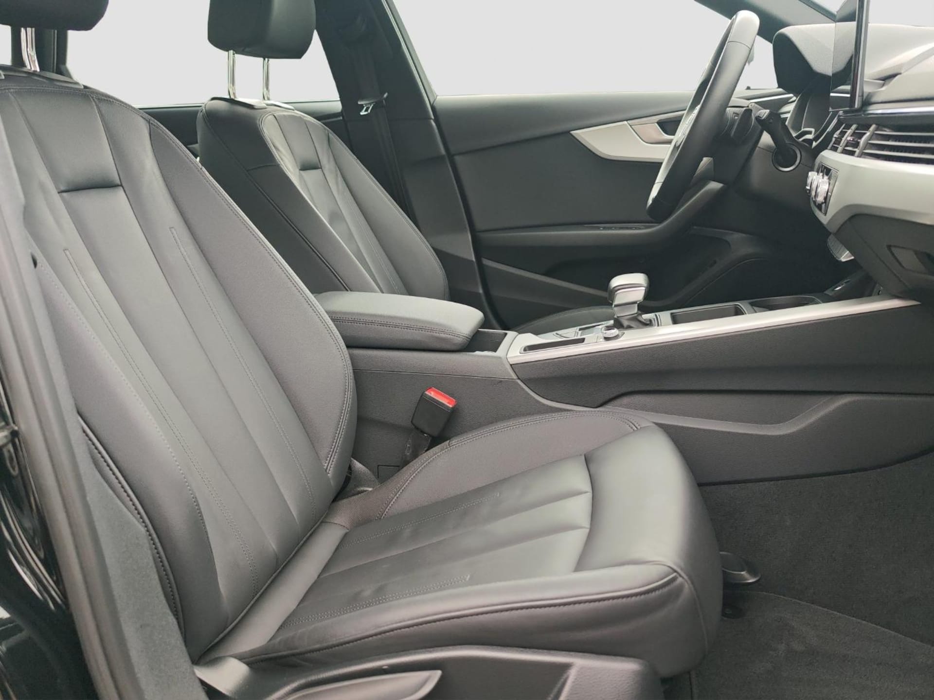 Audi A4 Avant S line