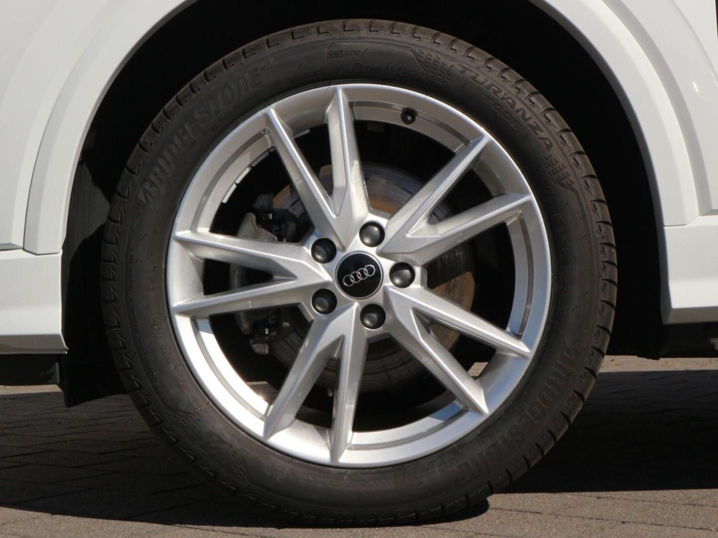 Bild über Audi Q2 S line 40 TFSI quattro S tronic - für weitere Informationen kontaktieren Sie den Audi Partner