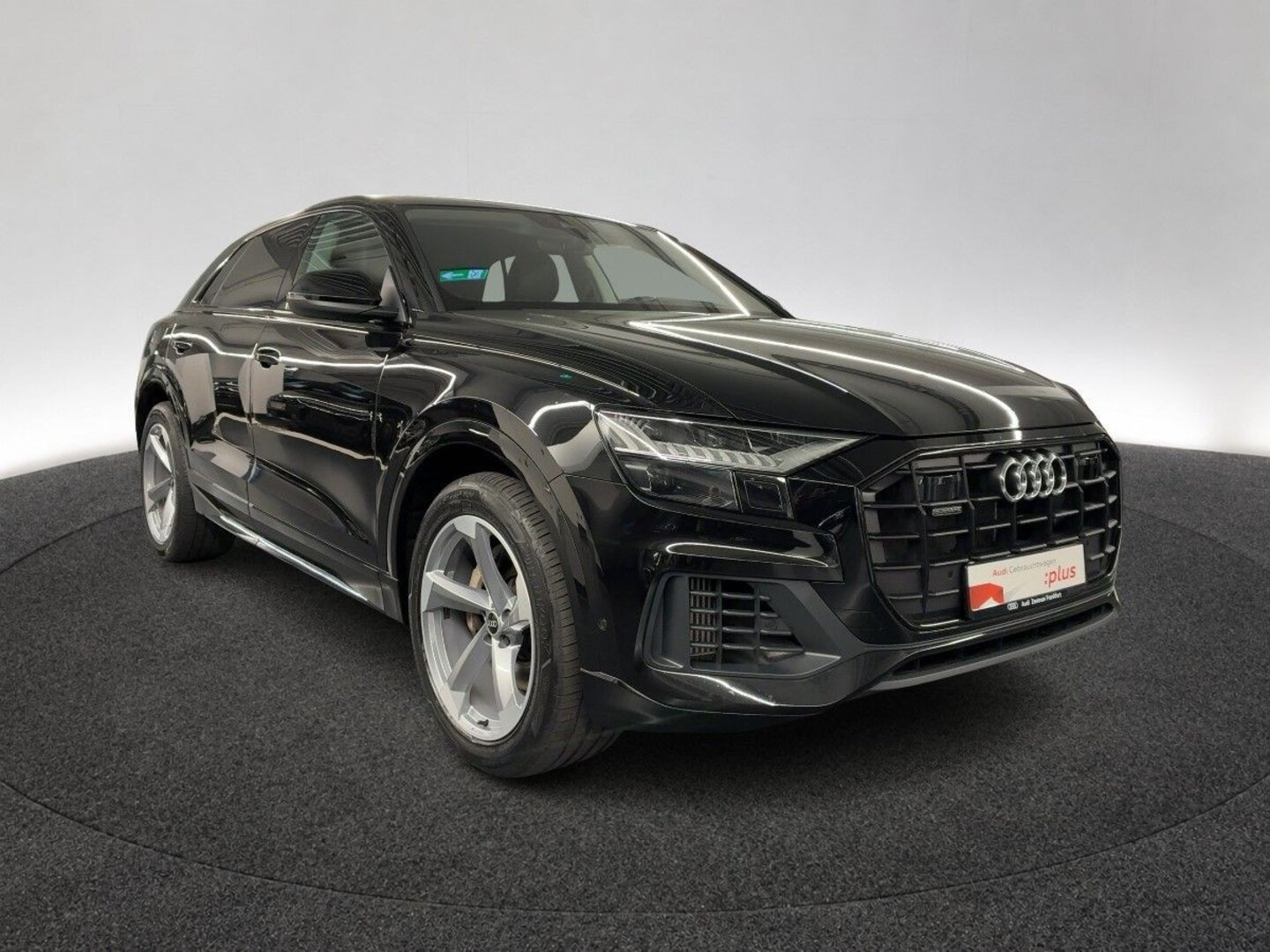 Bild über Audi Q8 55 TFSI quattro tiptronic - für weitere Informationen kontaktieren Sie den Audi Partner
