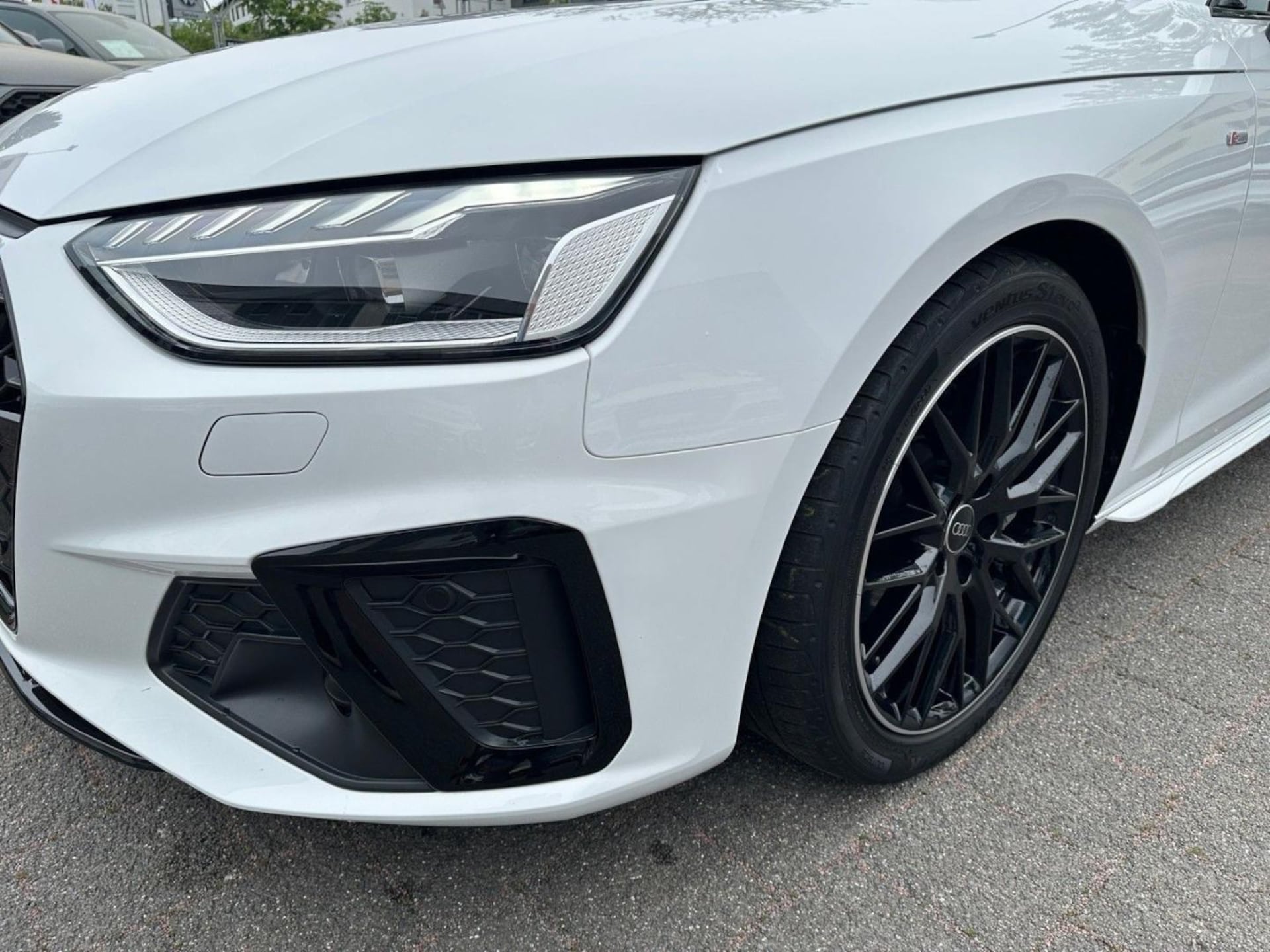 Audi A4 Avant S line