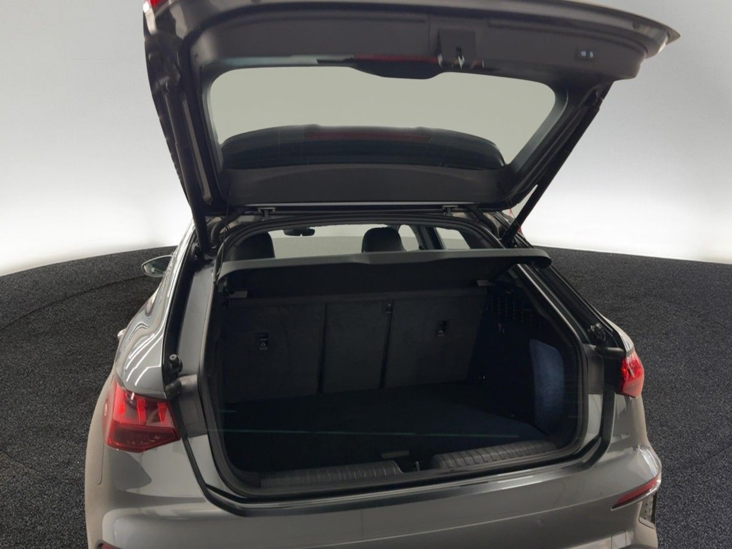 Bild über Audi A3 Sportback S line 30 TDI S tronic - für weitere Informationen kontaktieren Sie den Audi Partner