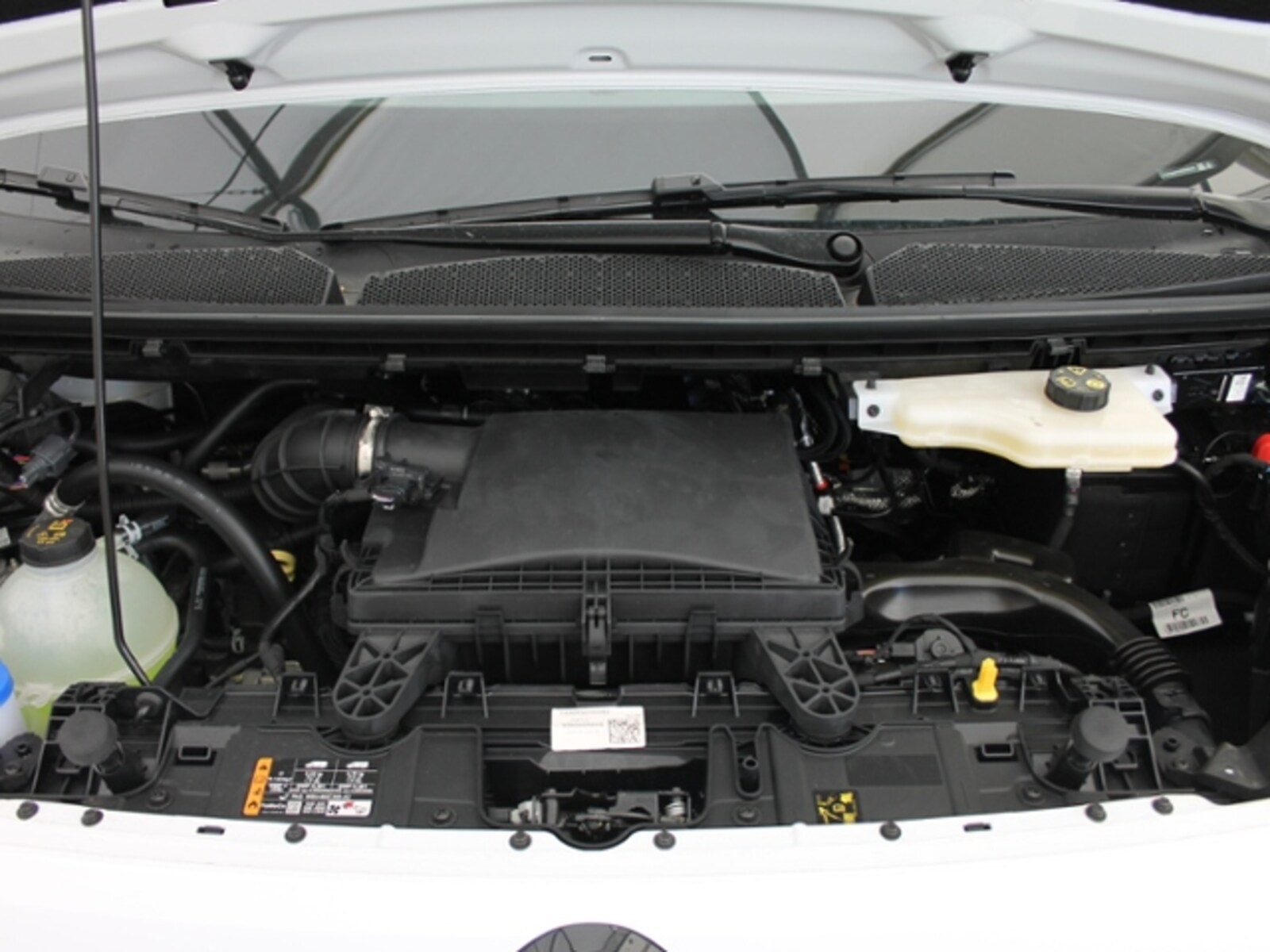 Volkswagen Transporter Kombi kurzer Radstand – Bild 6