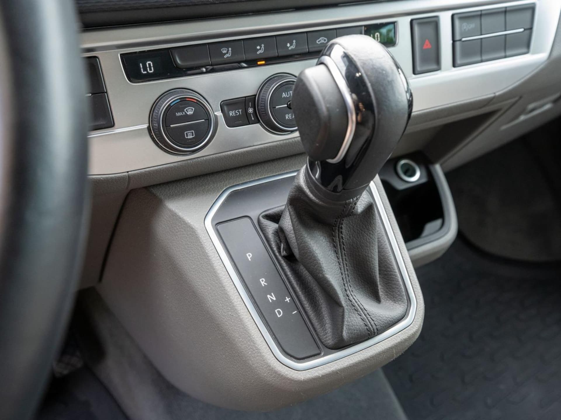 Volkswagen T6.1 California Beach