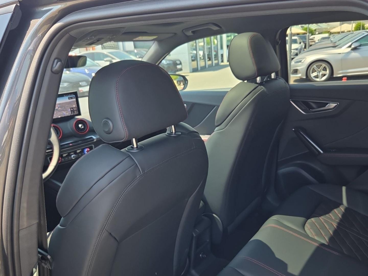 Bild über Audi Q2 S line 35 TFSI S tronic - für weitere Informationen kontaktieren Sie den Audi Partner