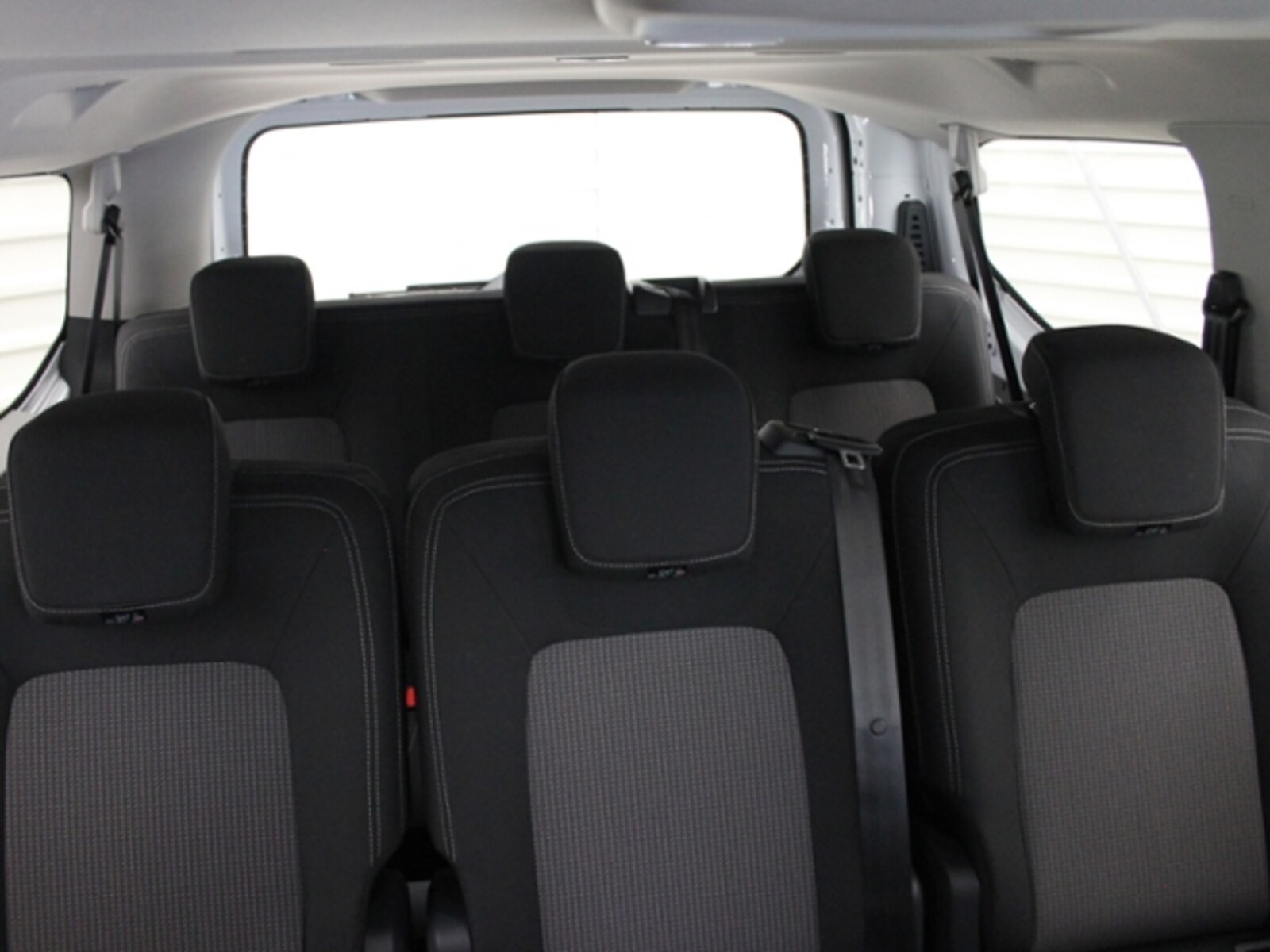 Volkswagen Transporter Kombi kurzer Radstand – Bild 12