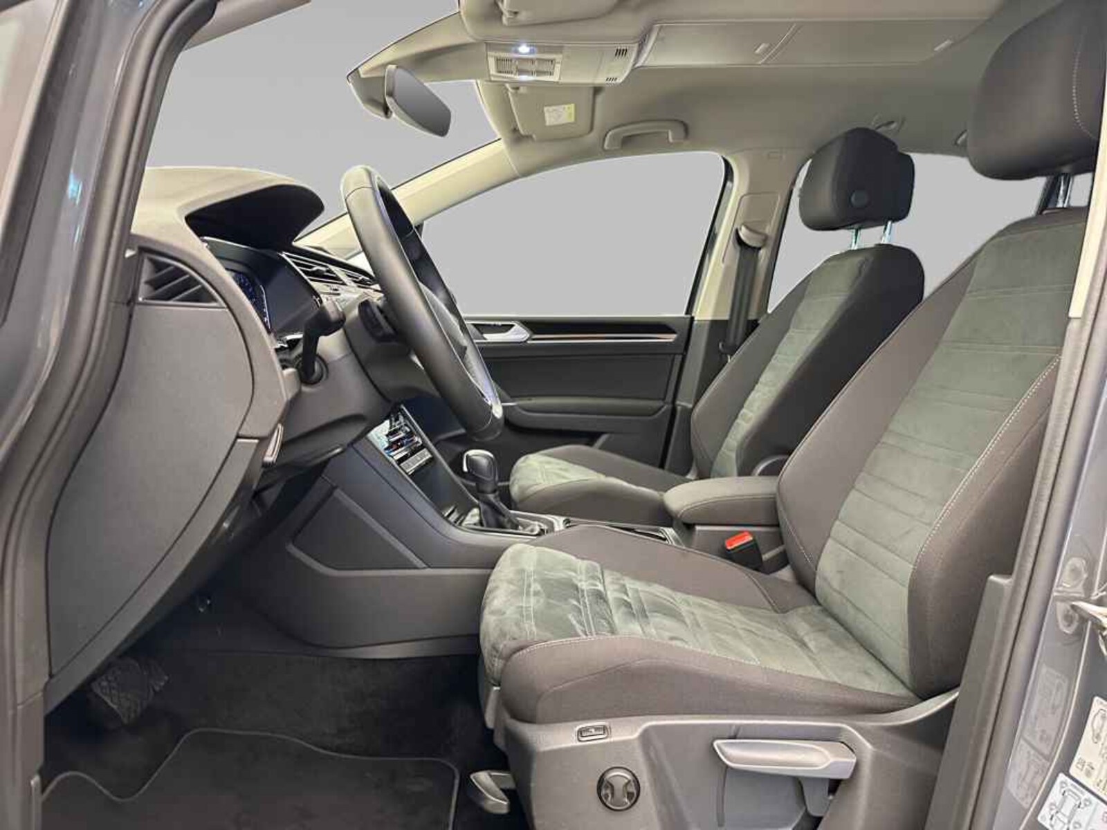 Volkswagen Touran – Bild 11